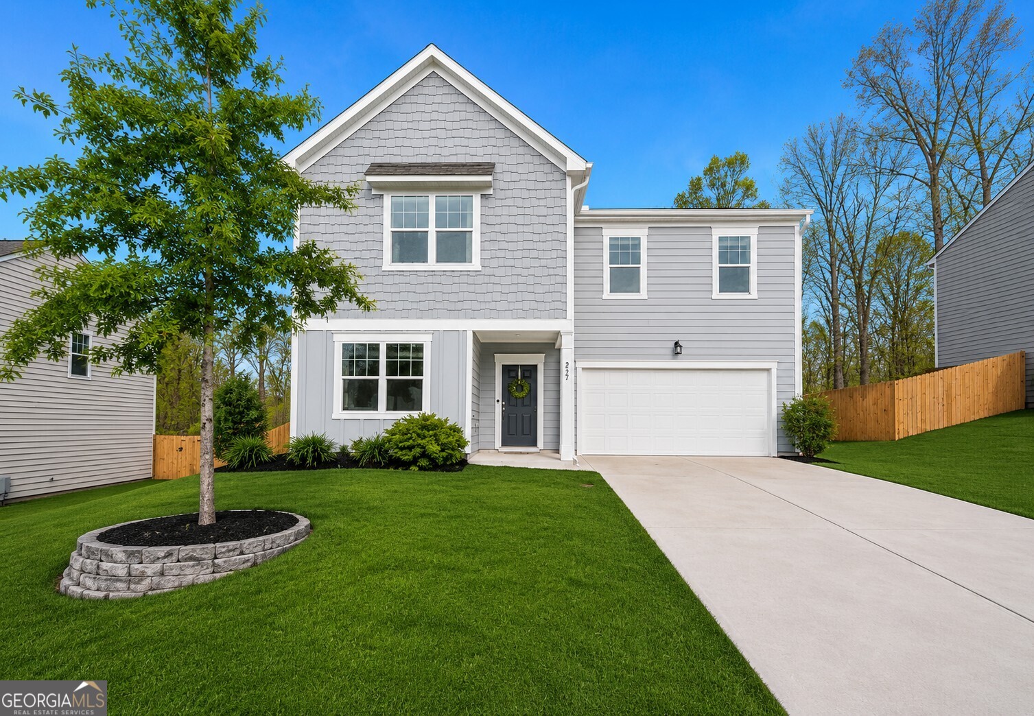 270 Shepard Dr — photo