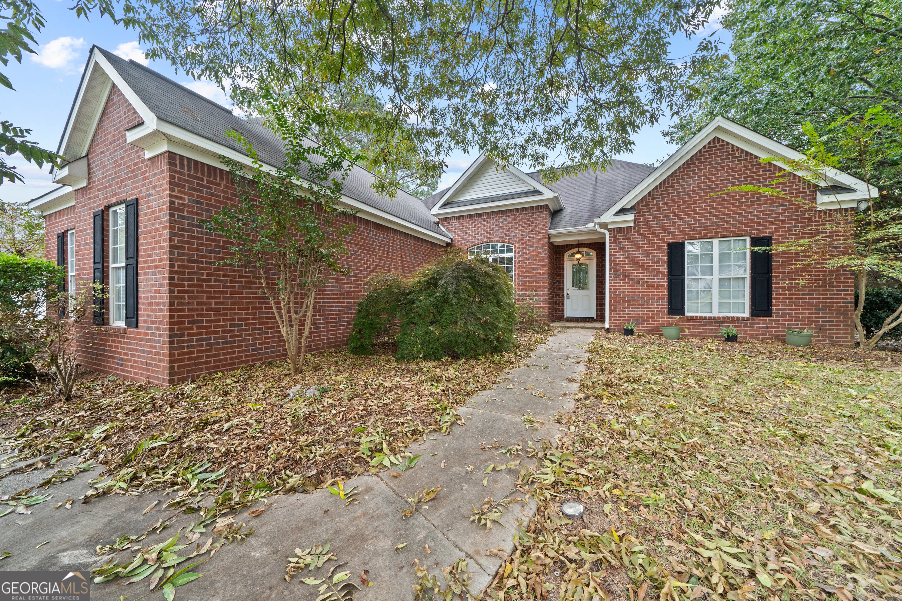 1119 Alma Dr — photo