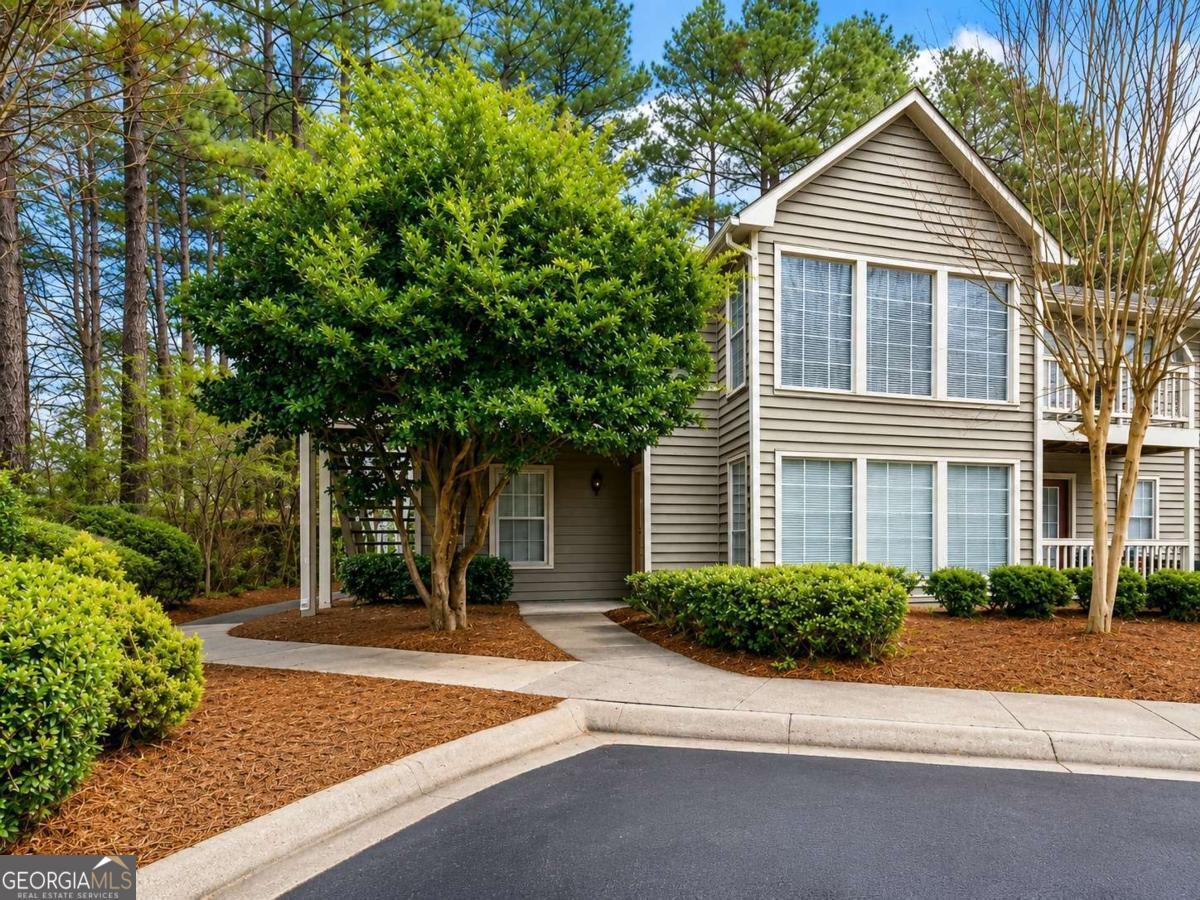 1303 Country Park Dr — photo