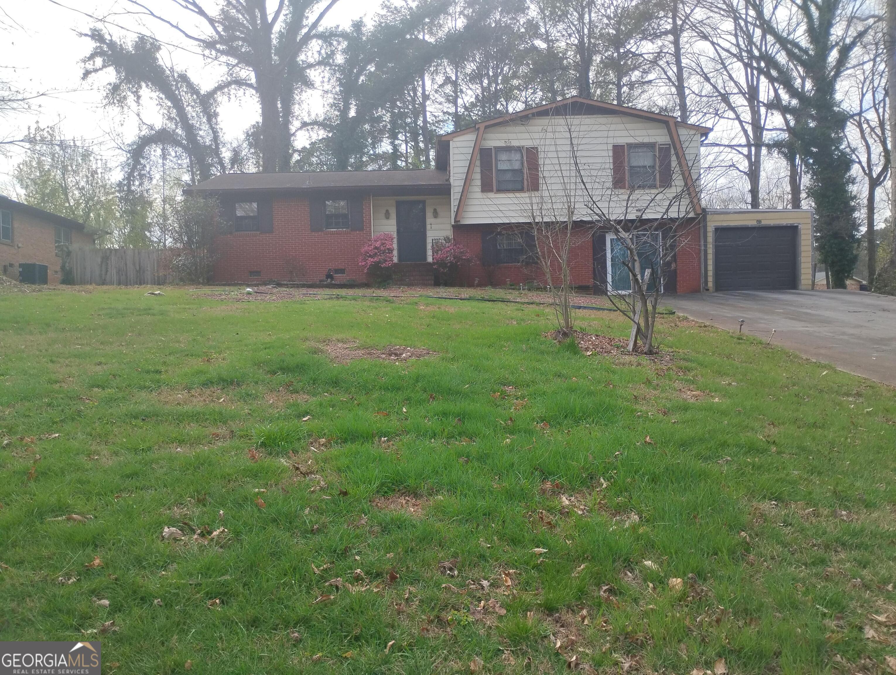 2837 Pebble Dr — photo