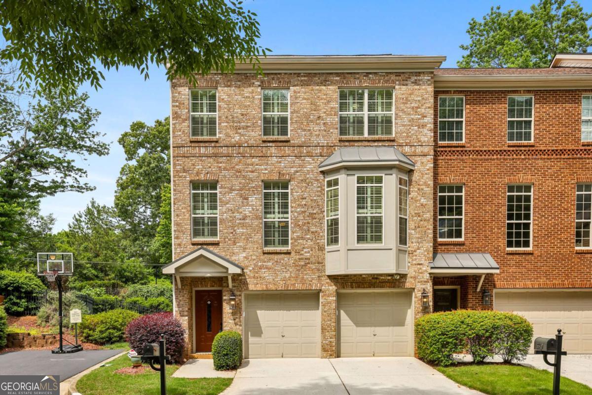 5577 Julian Pl — photo