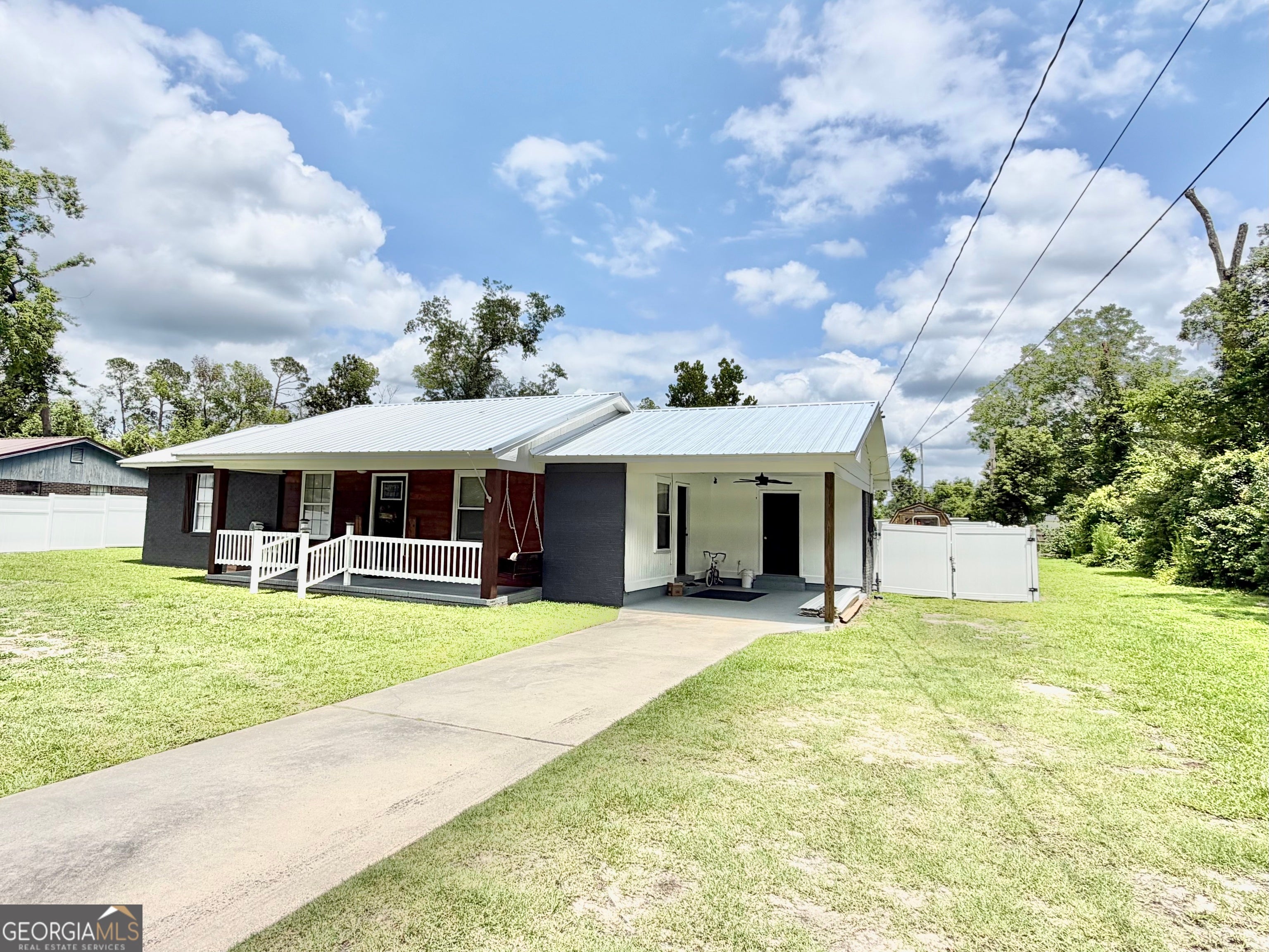 53 Carey Dr — photo