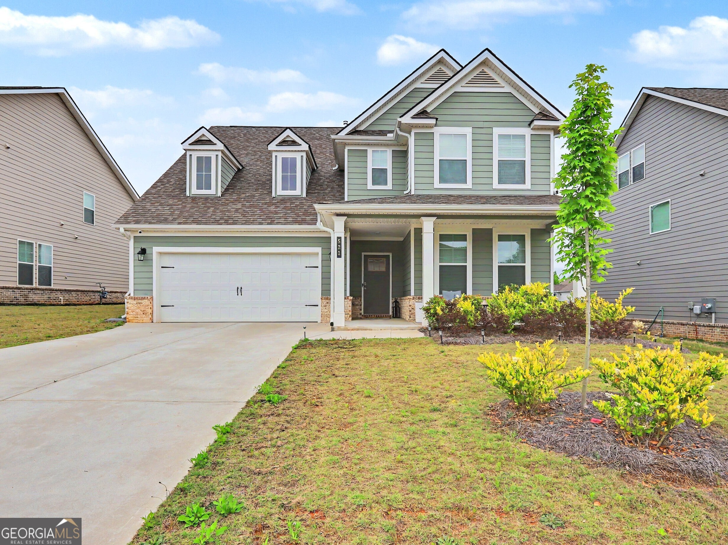 521 Teversham Dr — photo