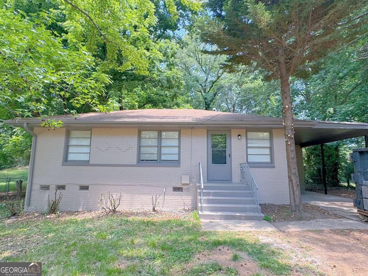 634 Currie Dr — photo