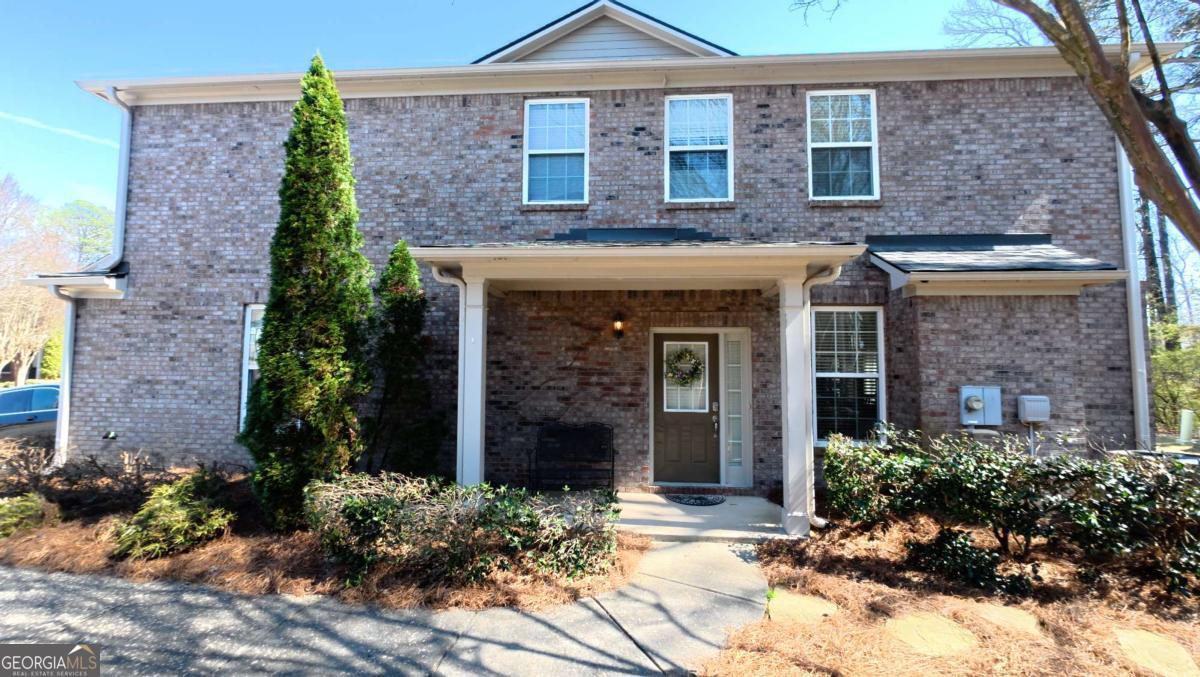 3192 Brockenhurst Dr — photo