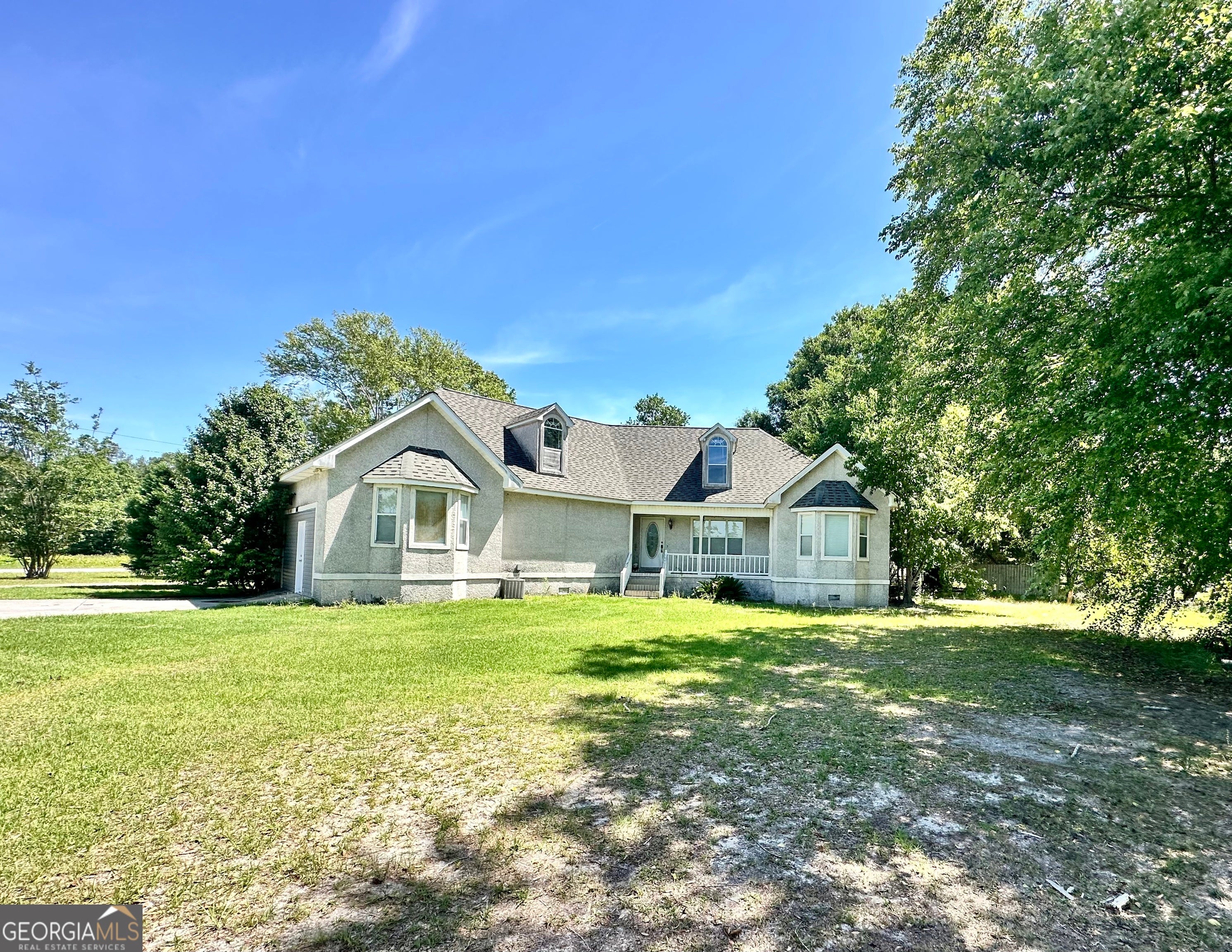 1682 Pearson Hwy — photo
