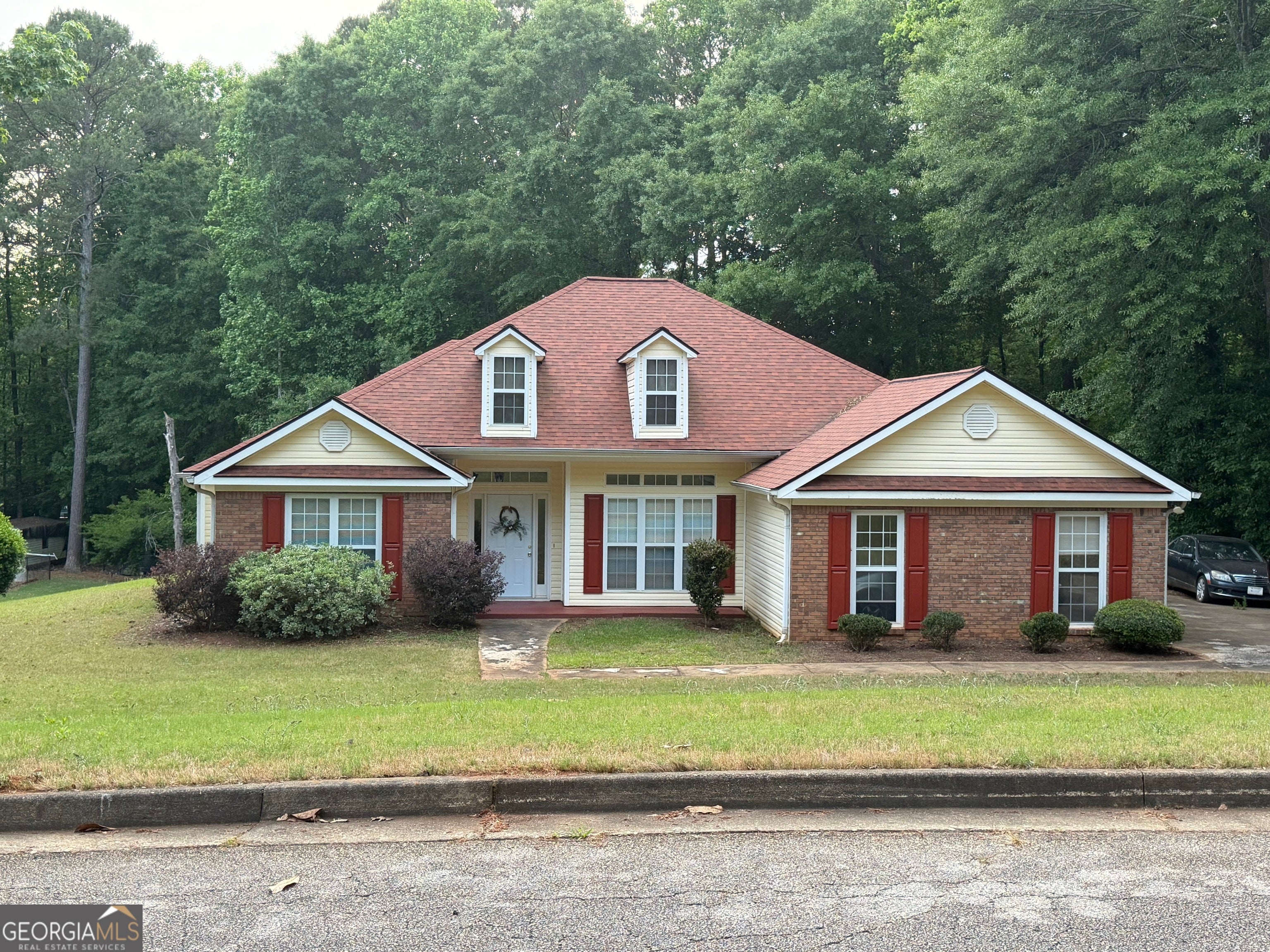 135 Taylor Len Dr — photo