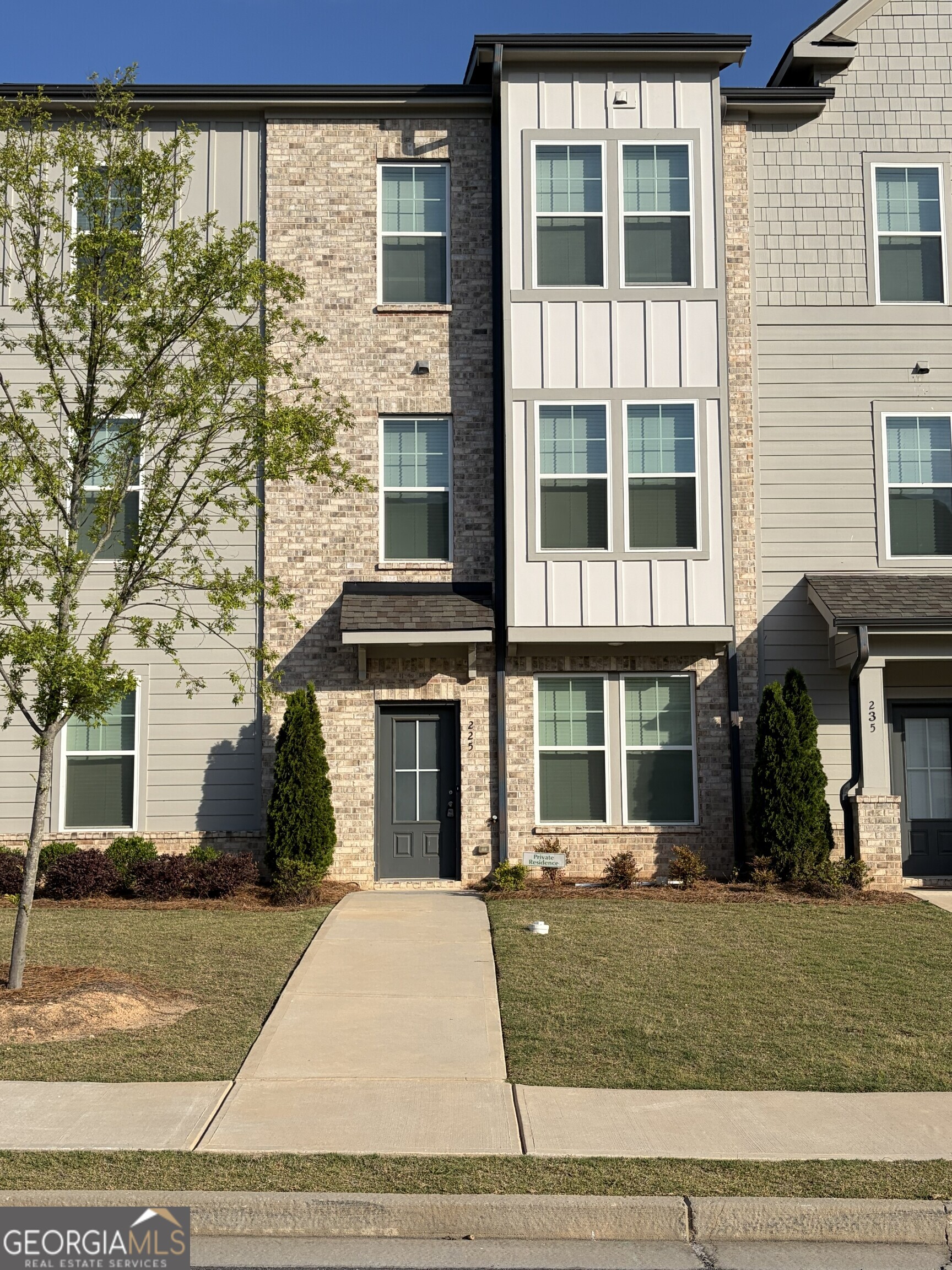 225 Cobalt Dr — photo