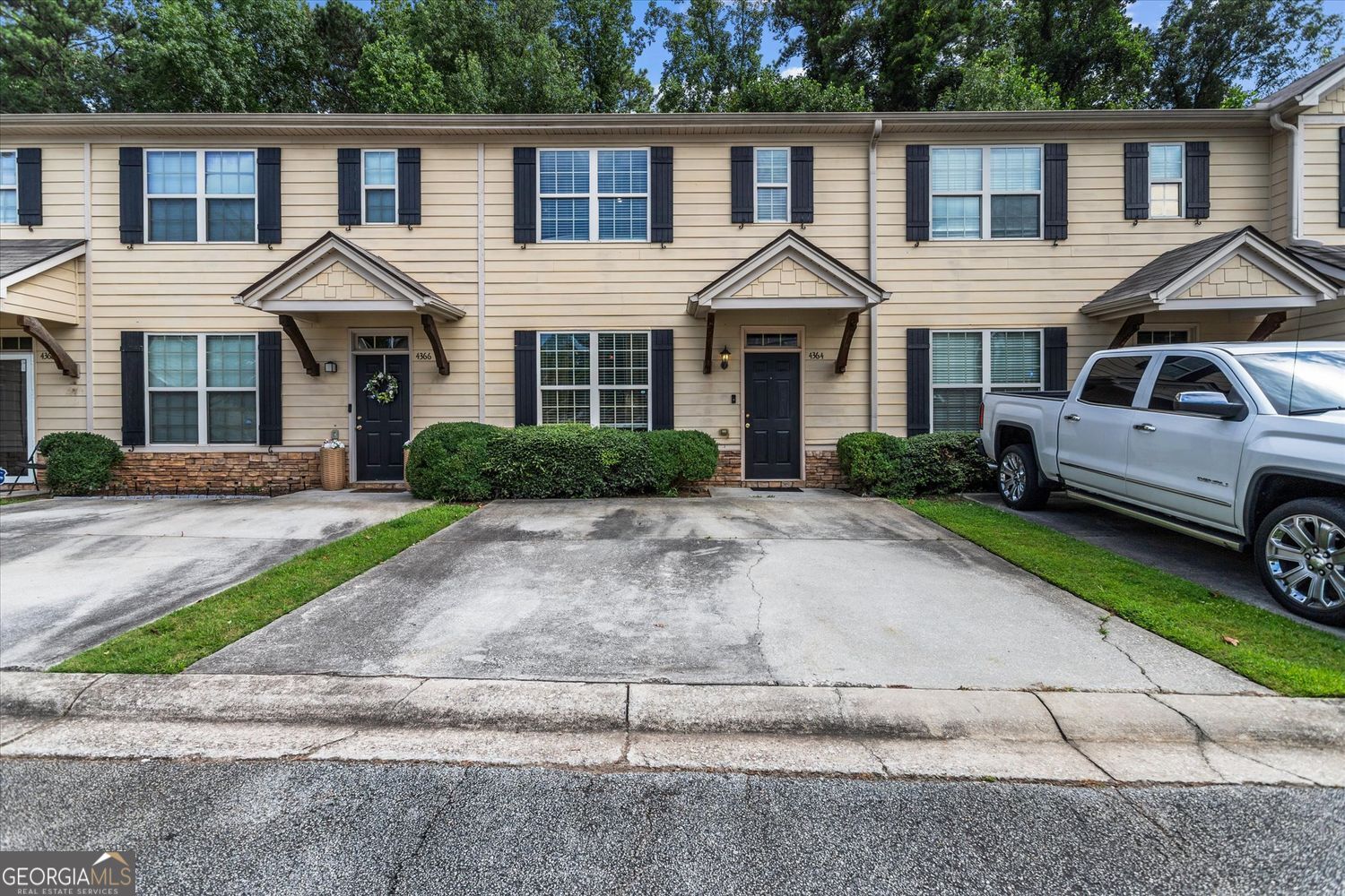 4364 Stone Gate Way 94 — photo