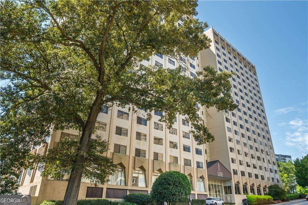 2479 Peachtree Rd NE 816 — photo