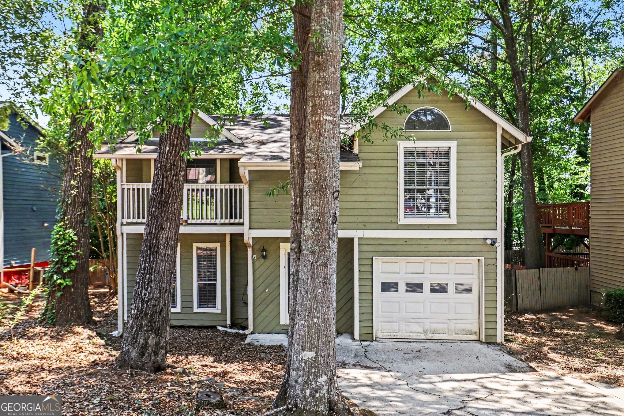 1012 Ascot Ct — photo
