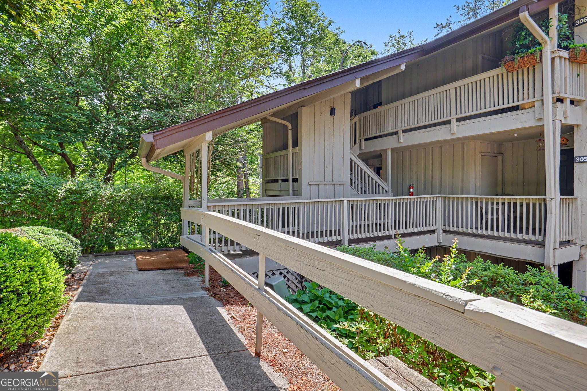 227 Shakespeare Dr #303 — photo