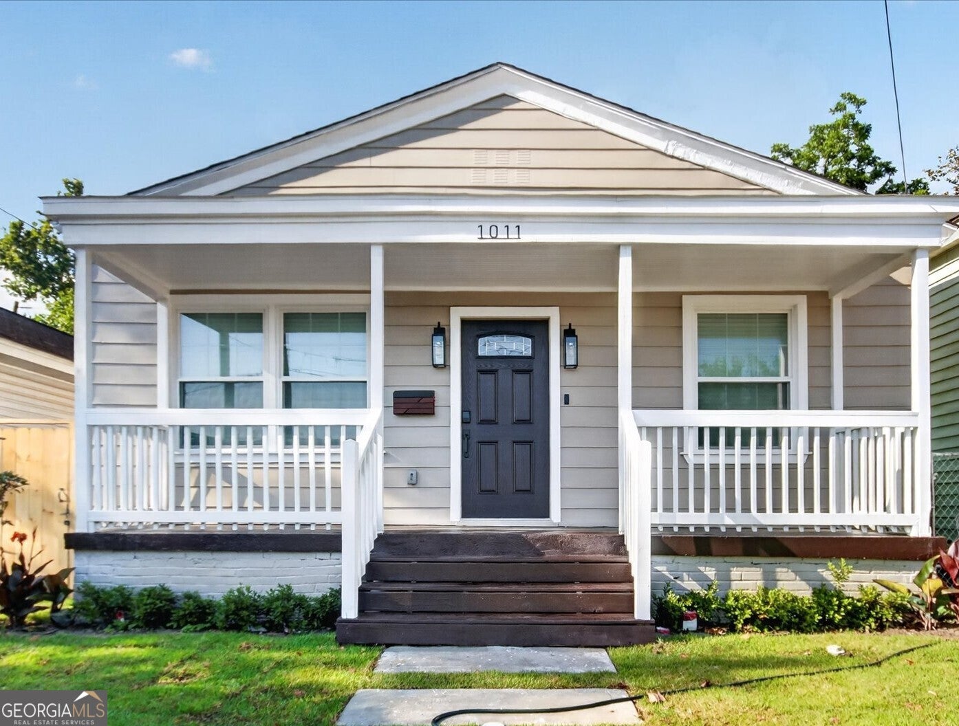 1011 Richards St — photo