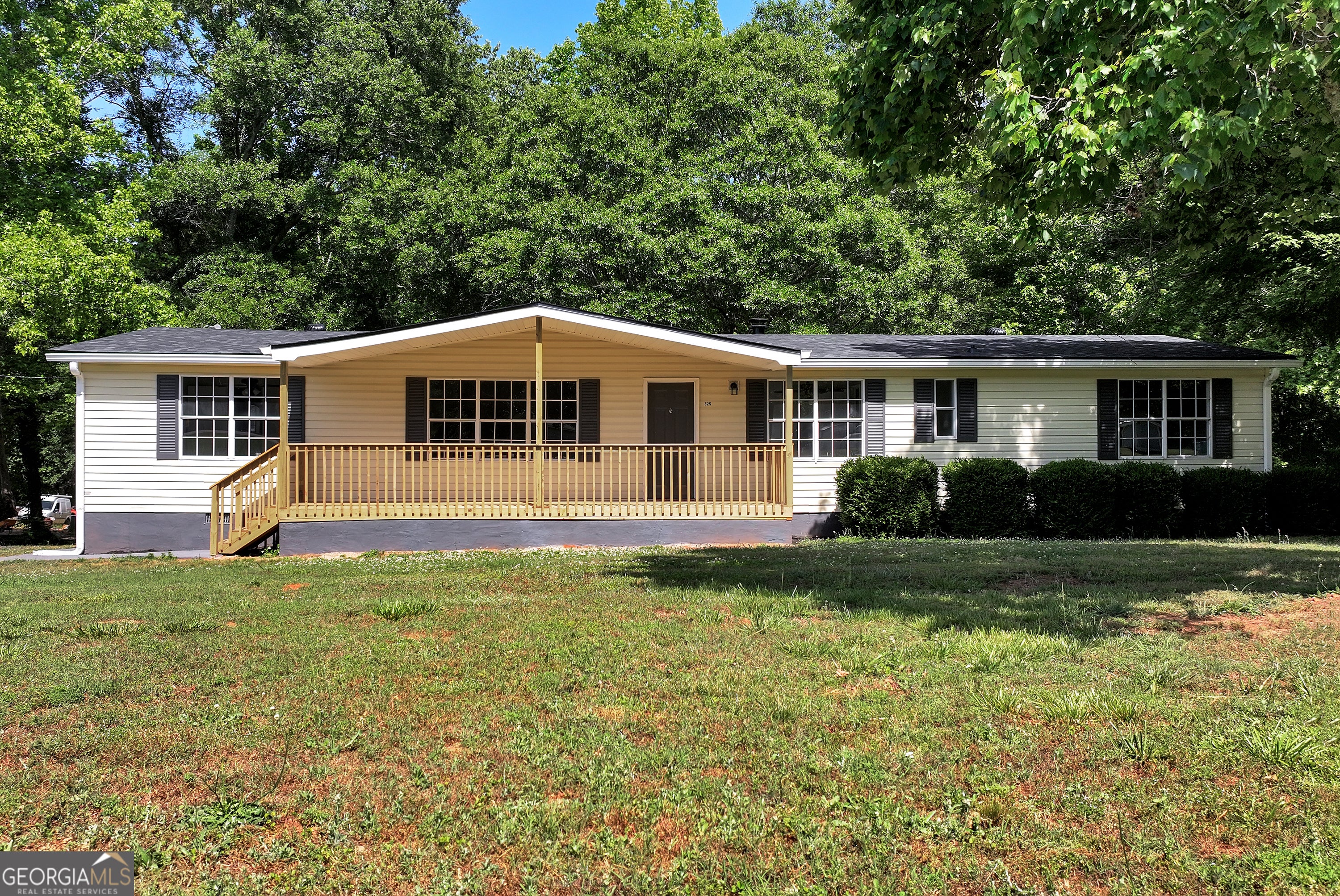 525 J S Williamson Ct — photo