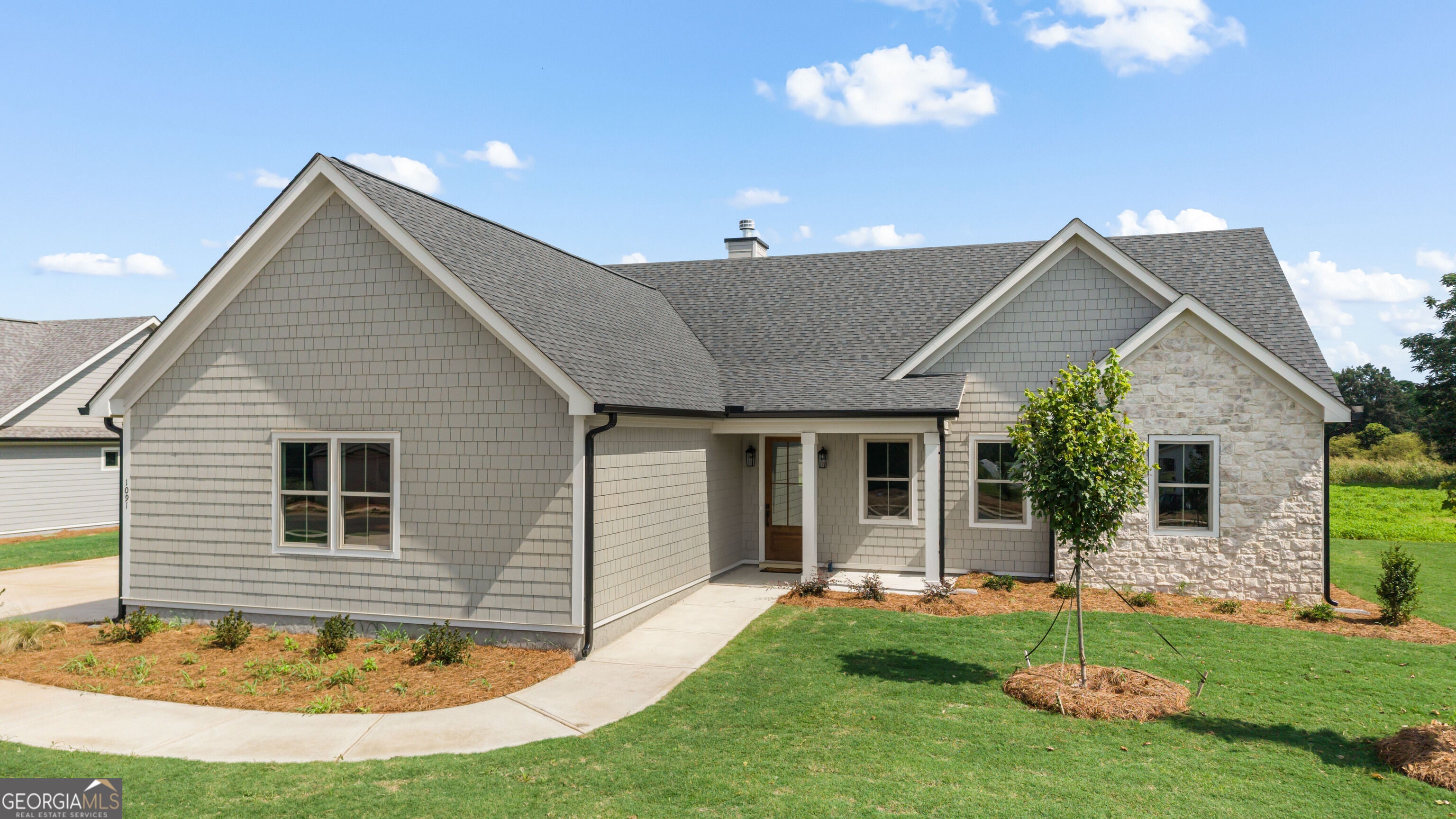1091 Madison Hills Dr — photo