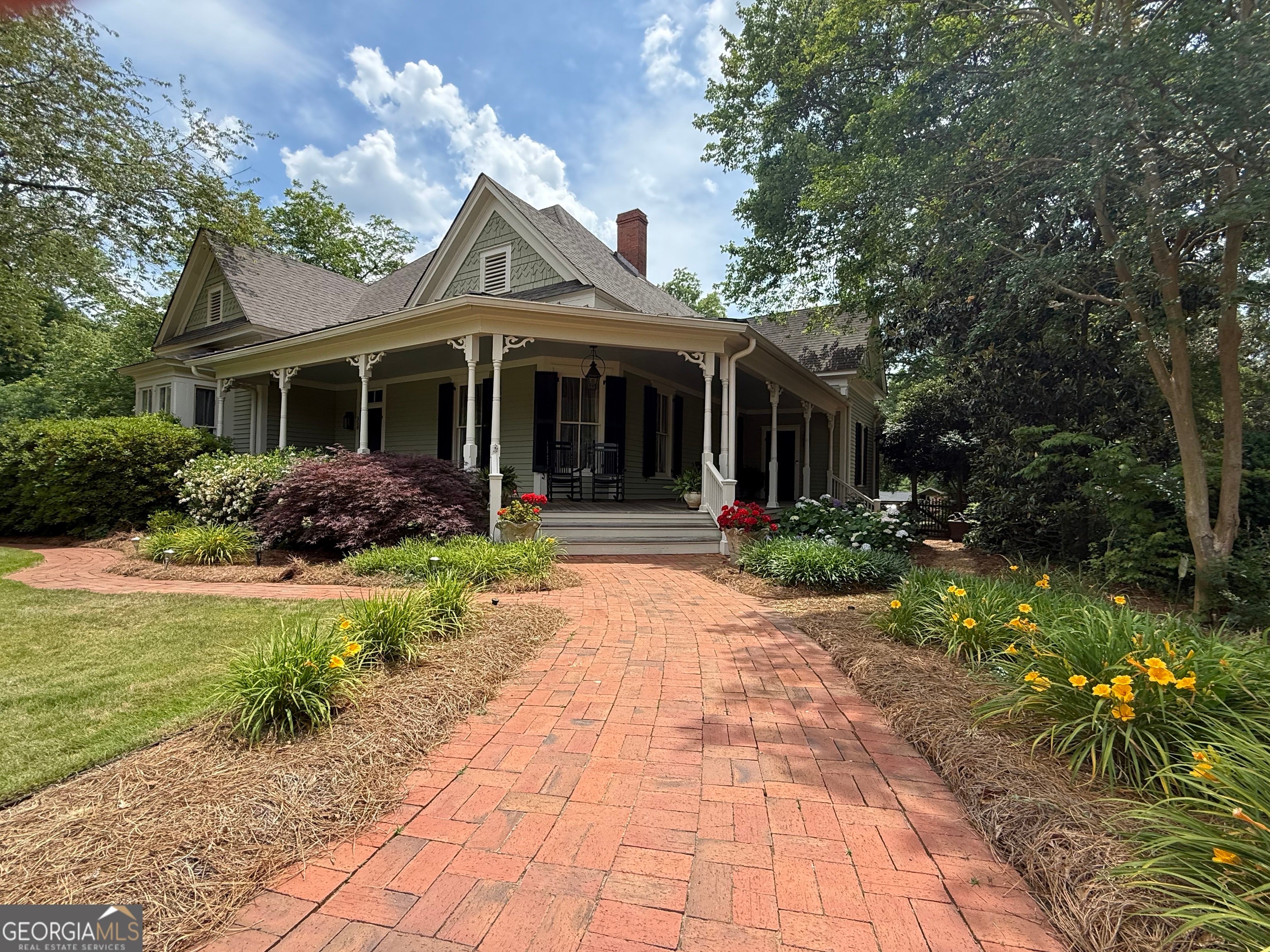358 Pine St — photo
