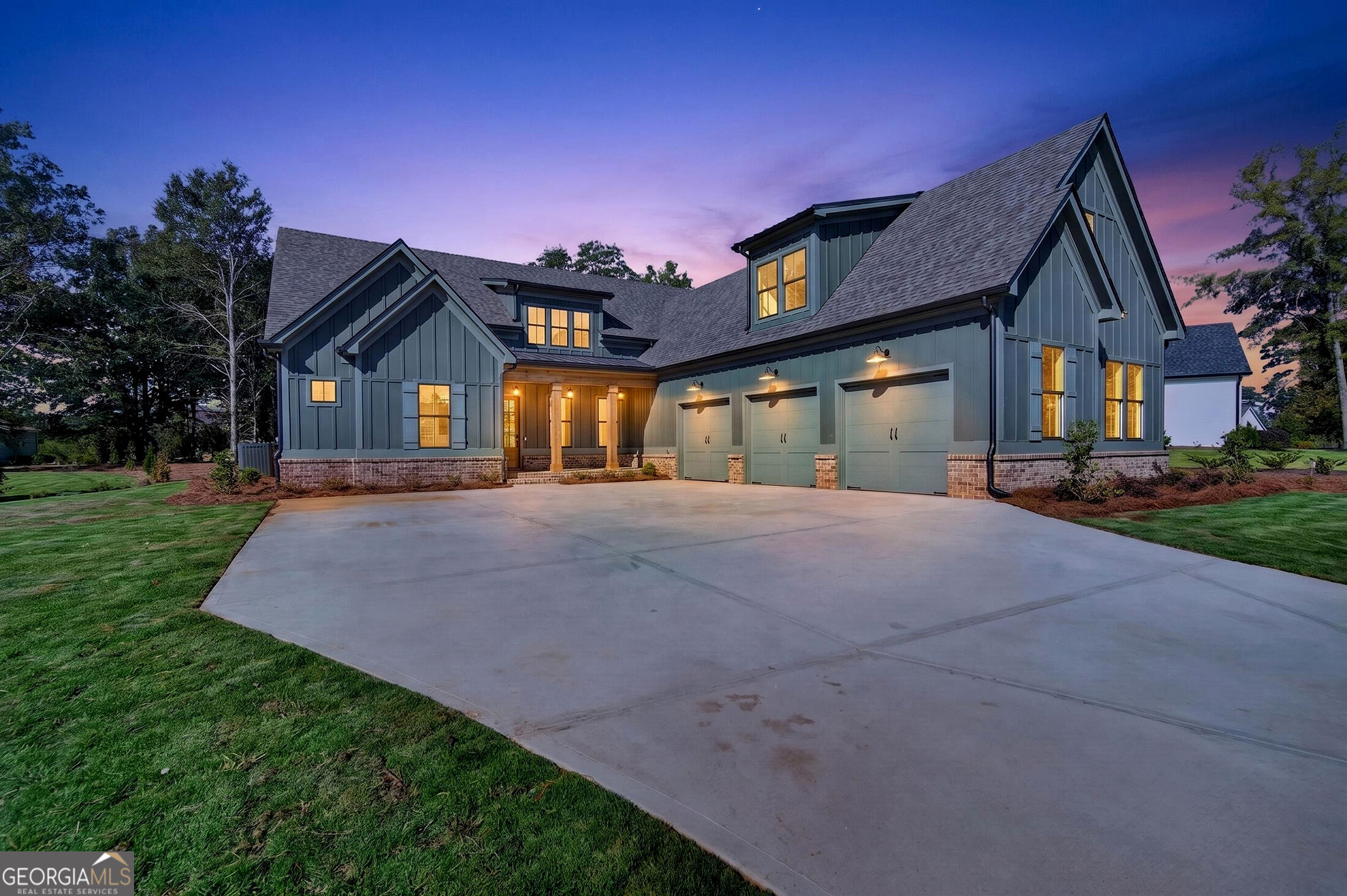 203 Eagles Way — photo