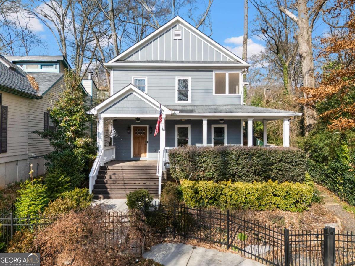 1018 Berne St SE — photo