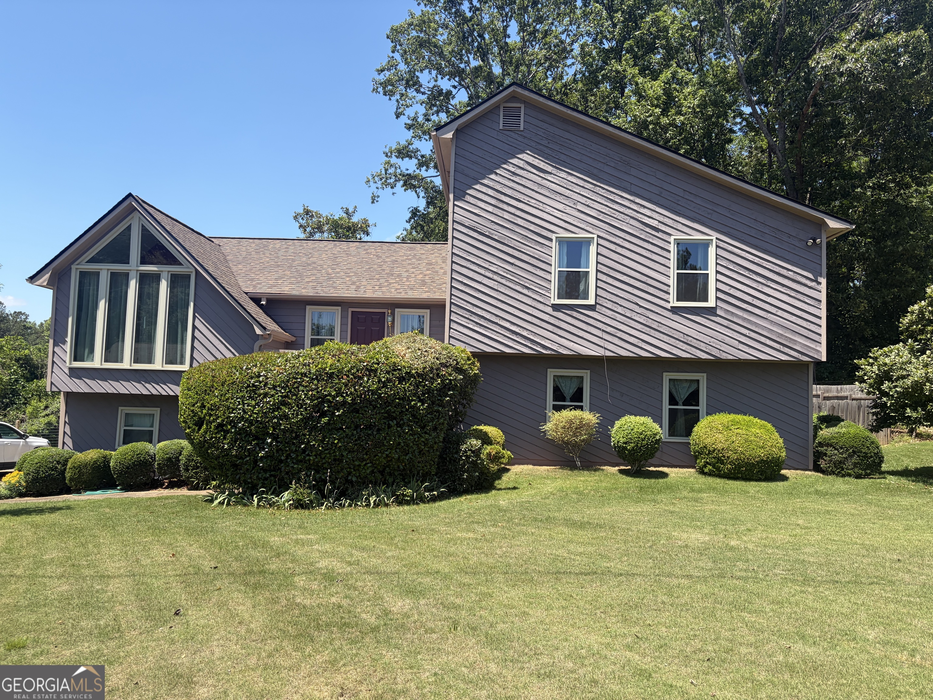 2315 Saint James Ct — photo