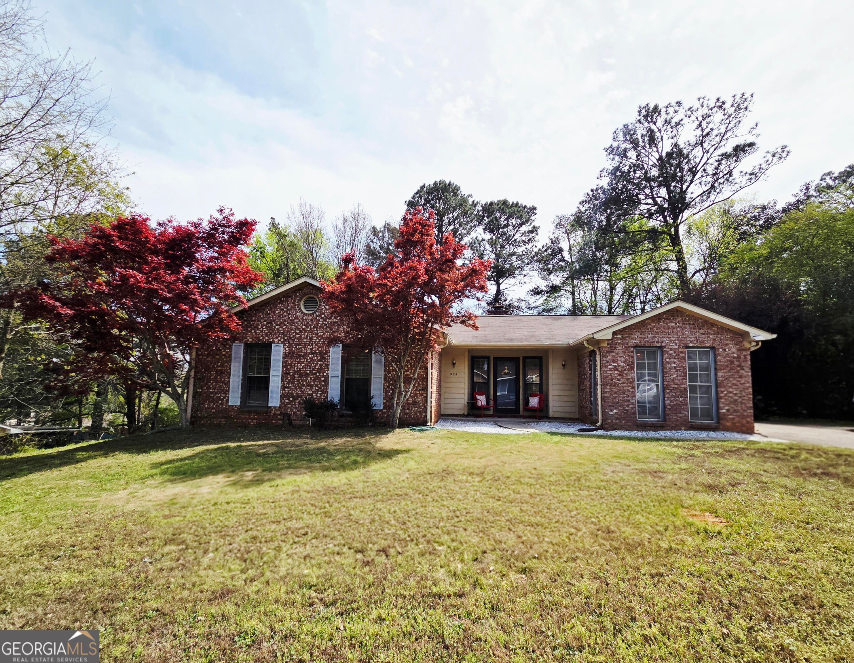924 N Ridge Dr — photo