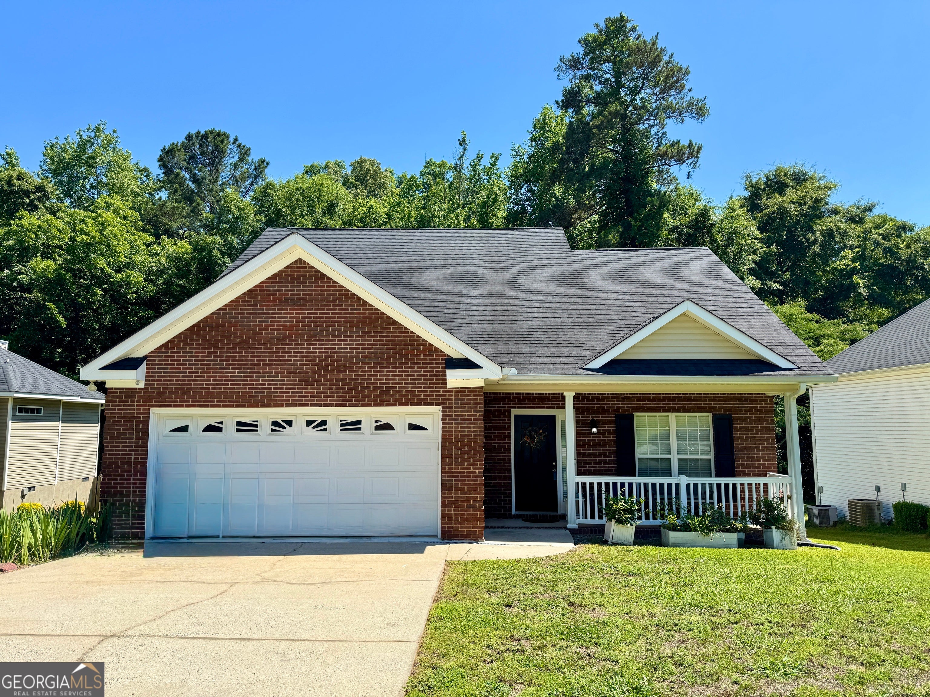 530 Sugarloaf Dr — photo