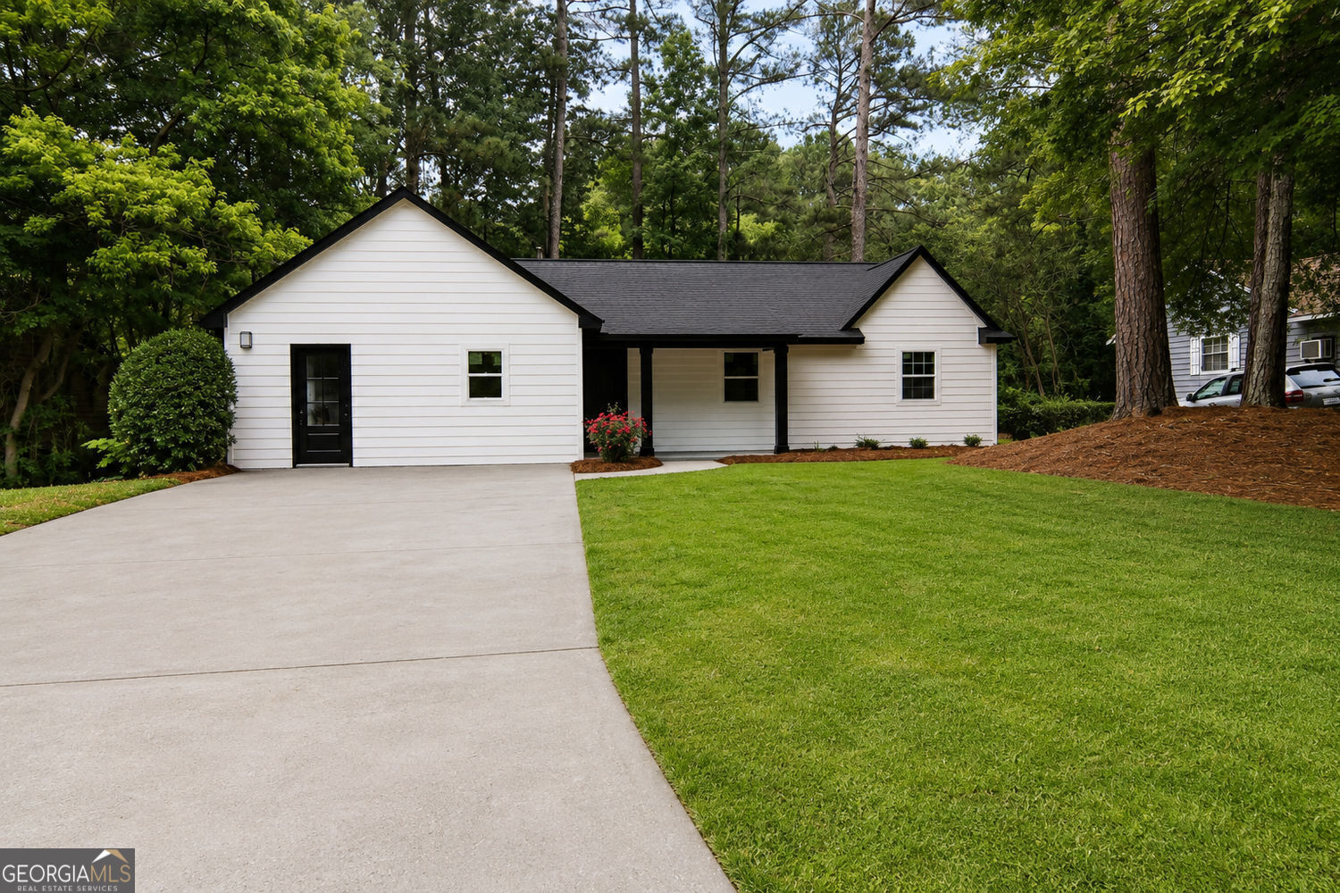 418 Martin Dr — photo