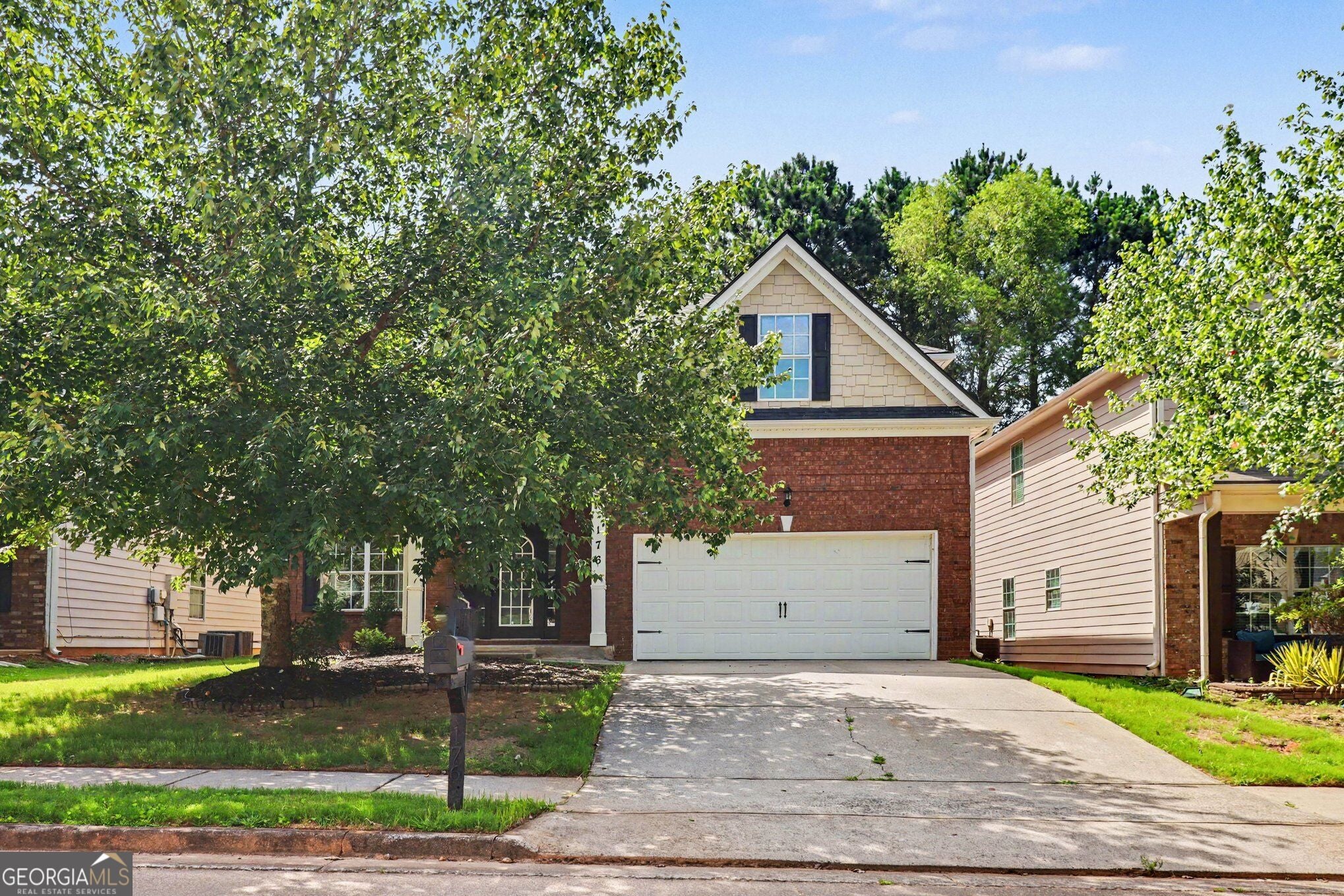 176 Fred Bishop Dr — photo