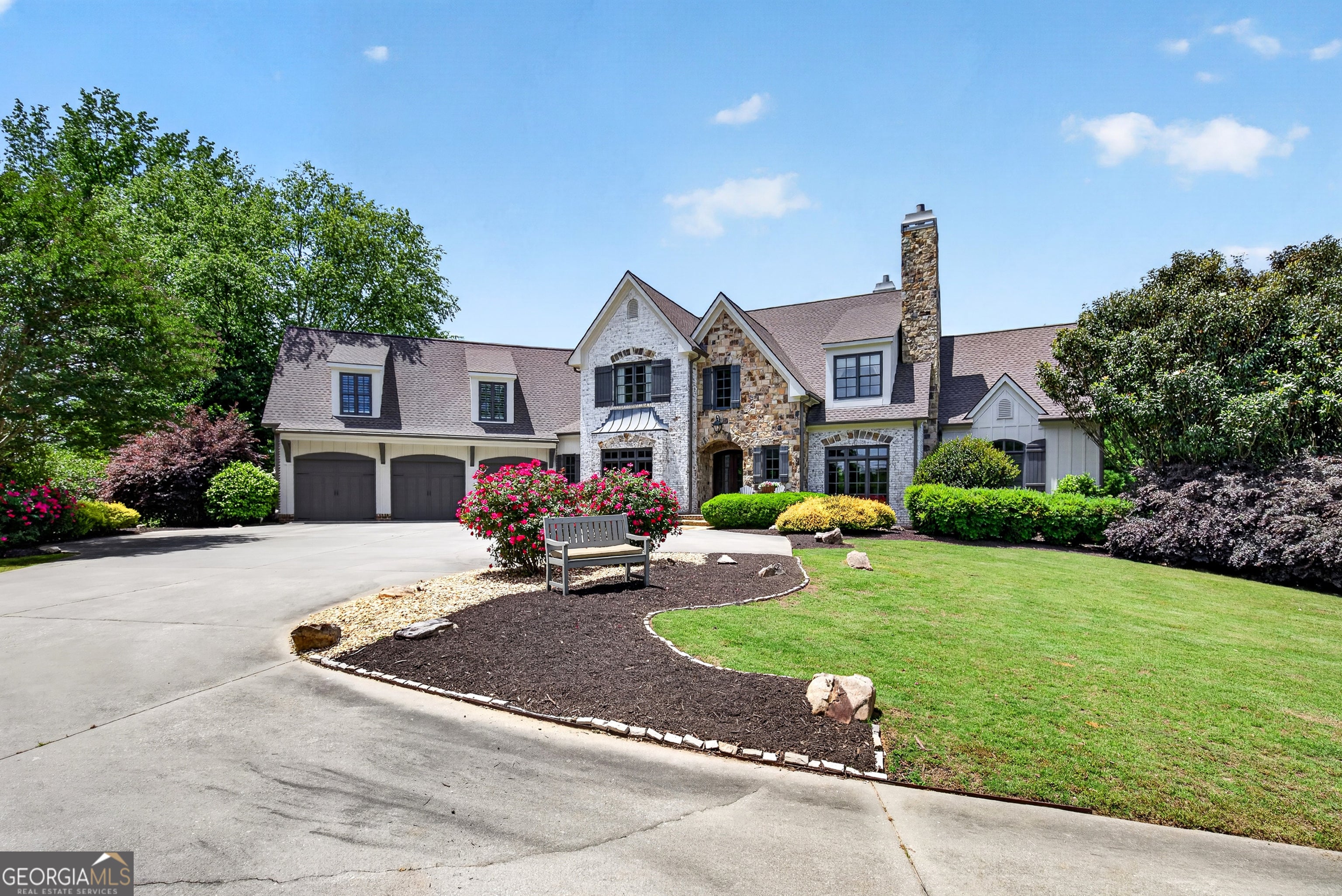 220 Woodbridge Pl — photo