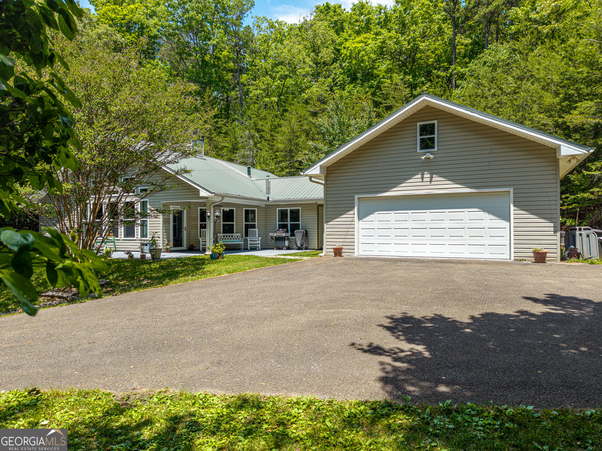 9121 Roy Rd — photo