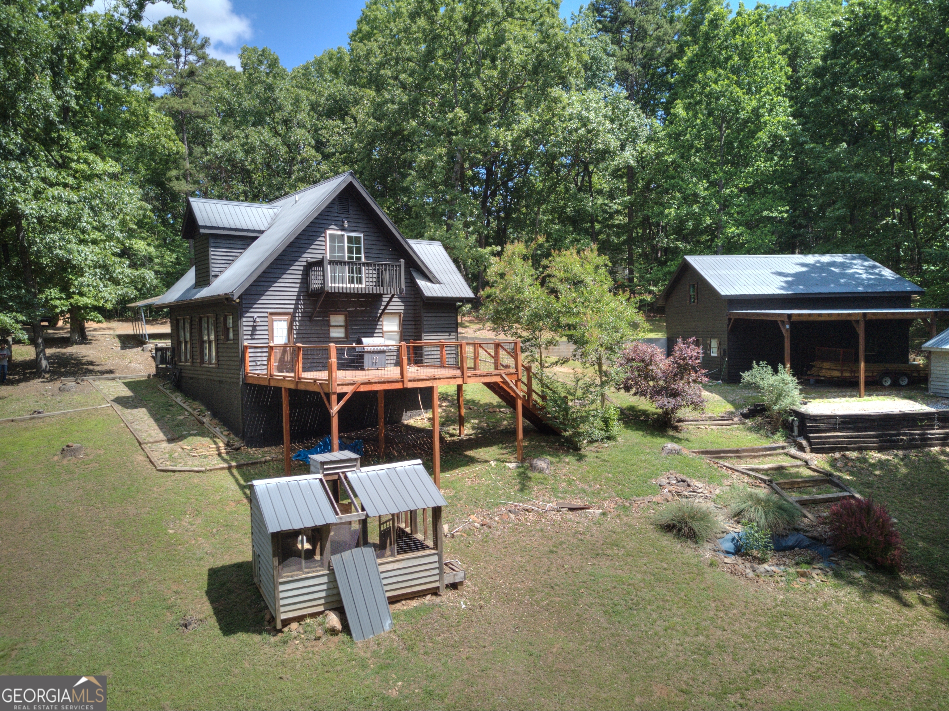 172 Beacon Hill Dr — photo