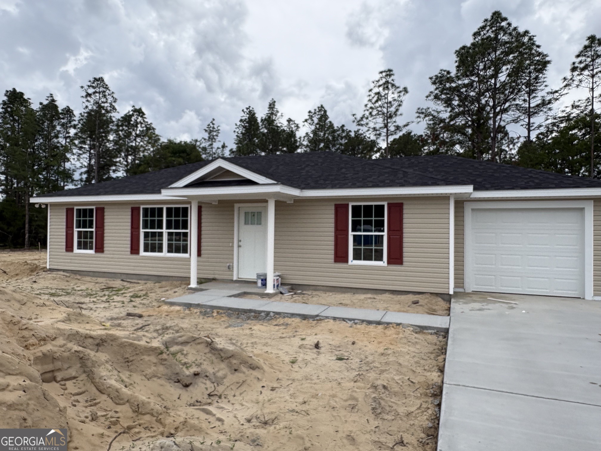141 Pine Ridge Road, Jesup, GA 31545