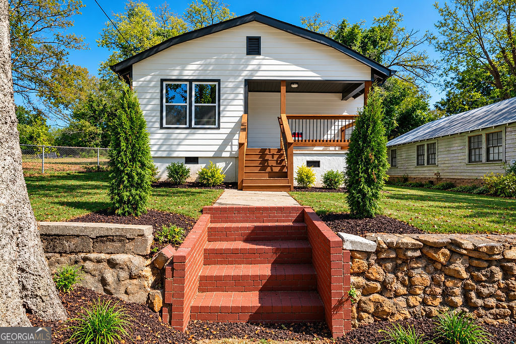 1409 Maple Ave SW — photo