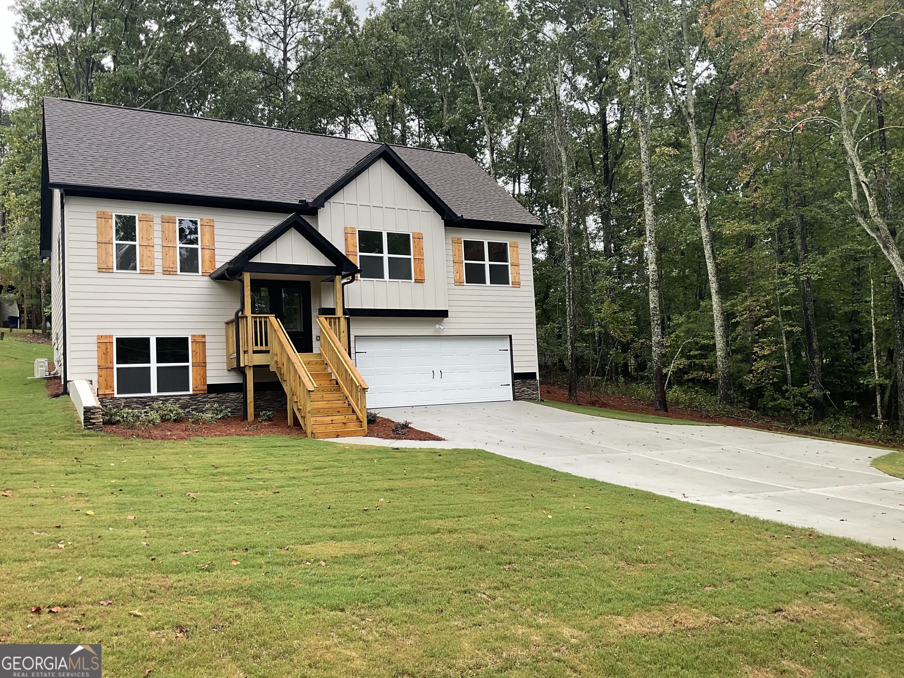3164 Sweetbriar Dr — photo