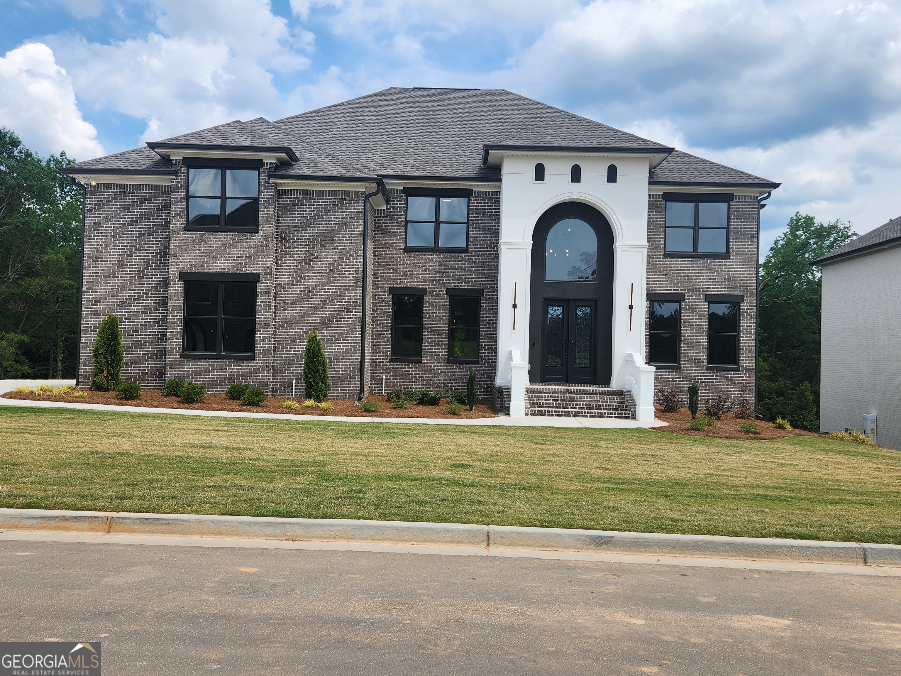 2944 Waterford Dr SW — photo