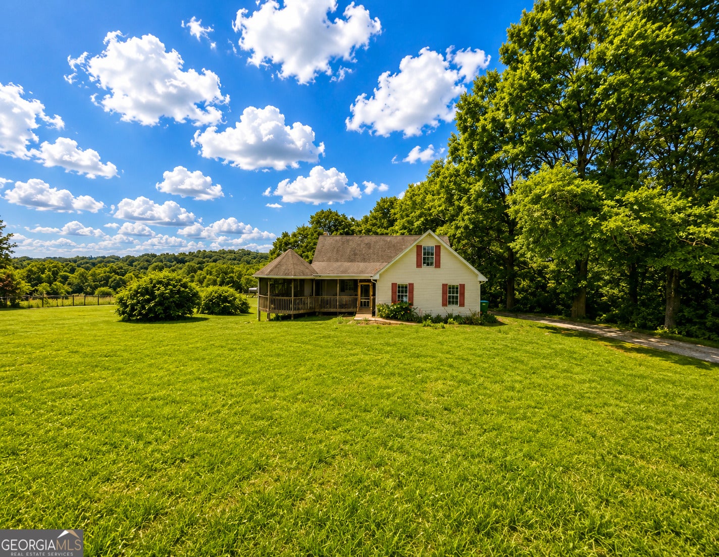 2433 Bear Creek Rd — photo