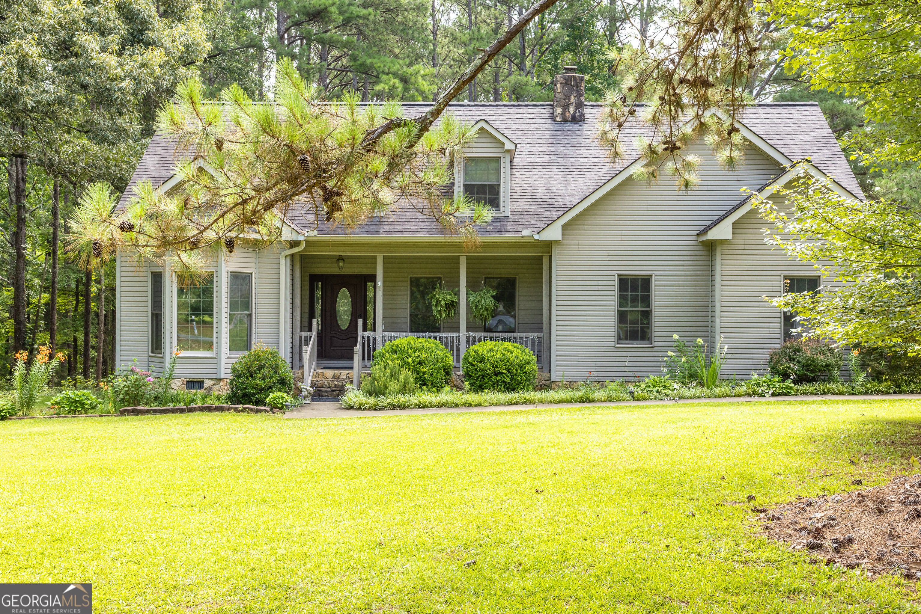 32 Gwen Pl — photo