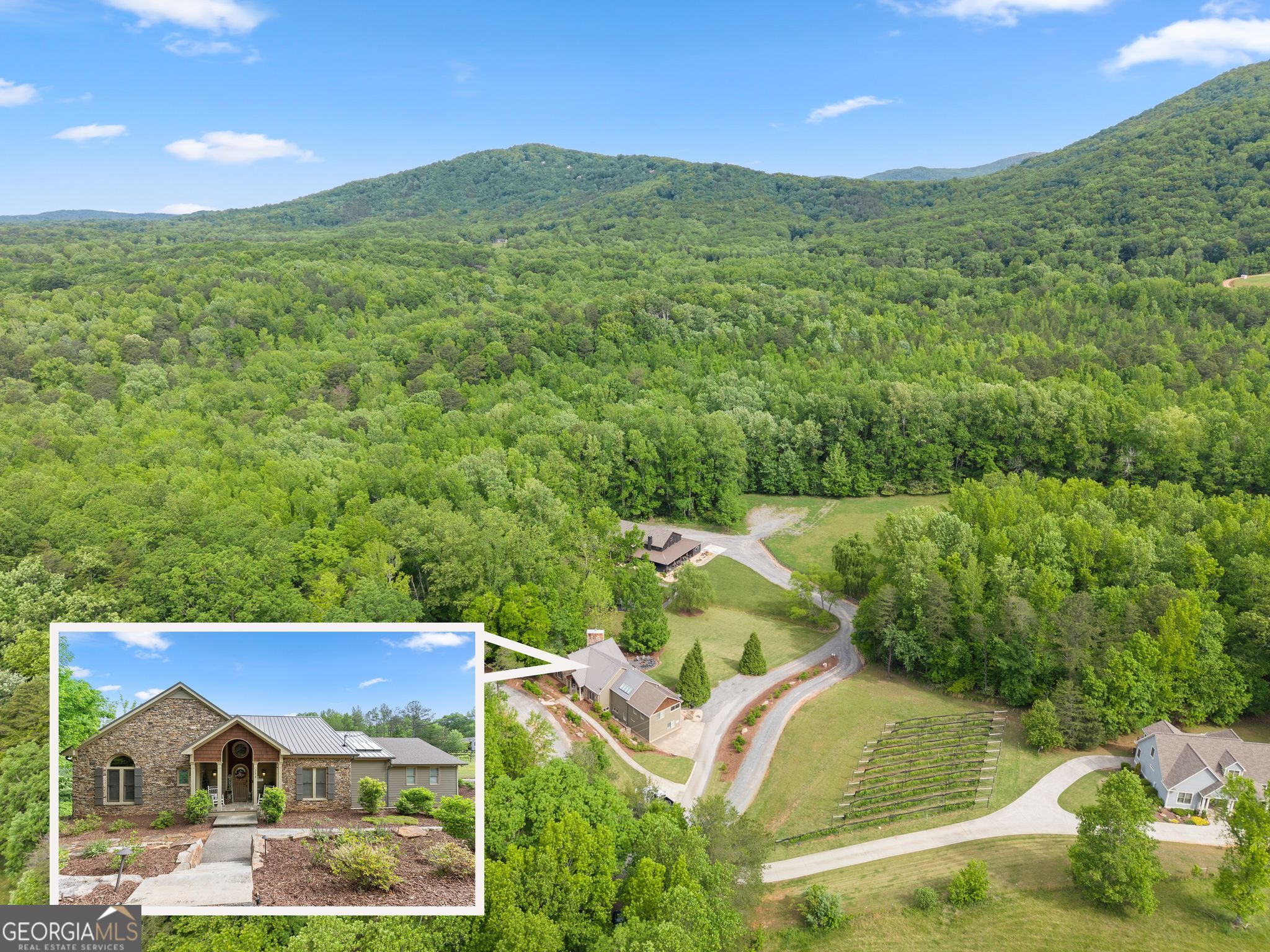 253 Happy Trails Way — photo