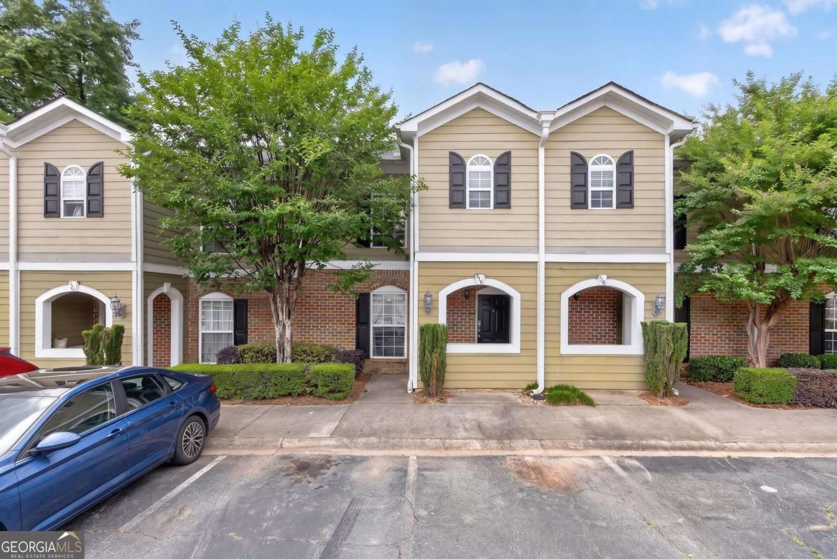 816 Summer Pl — photo