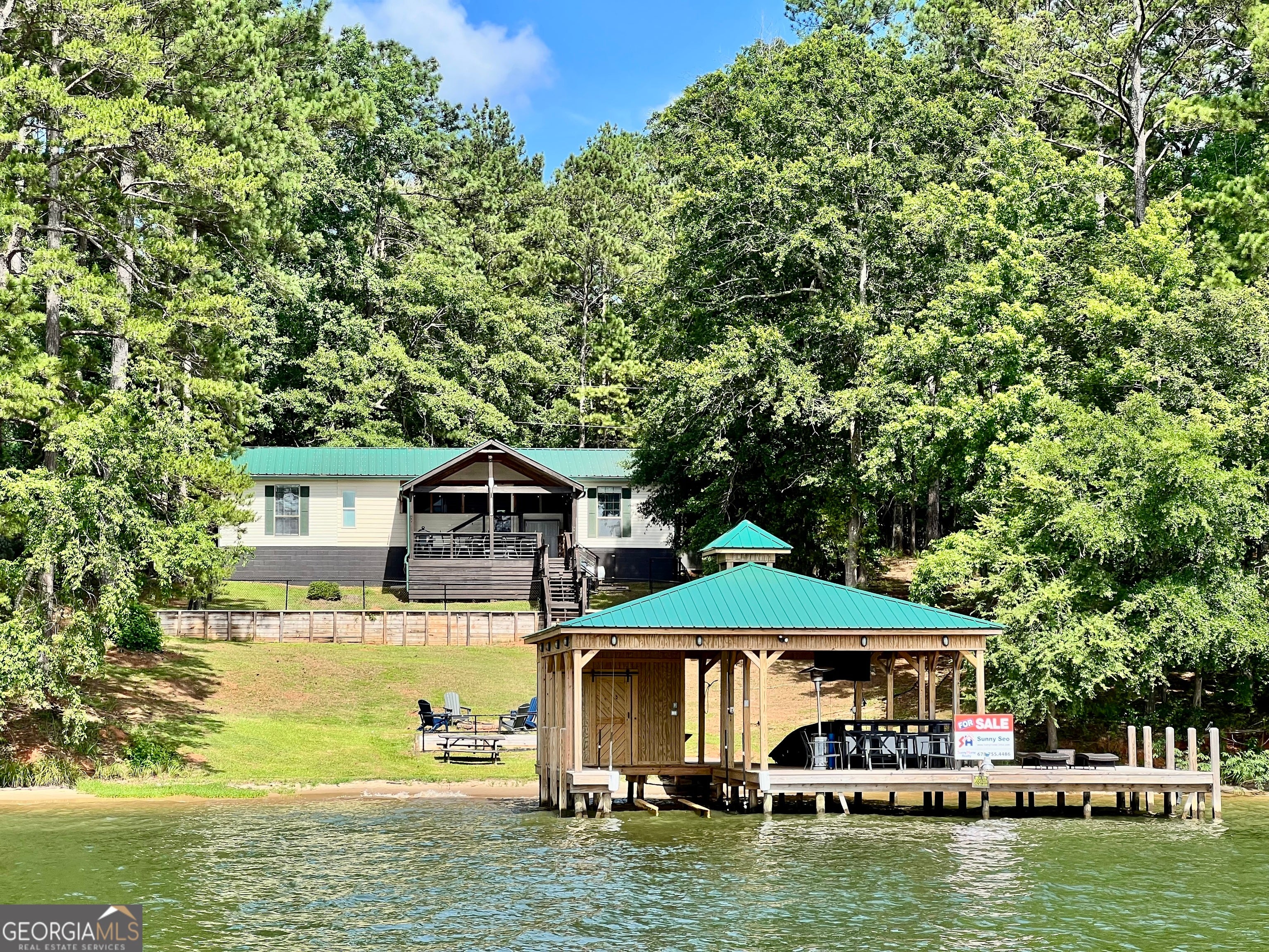 321 Barbara Point Rd — photo