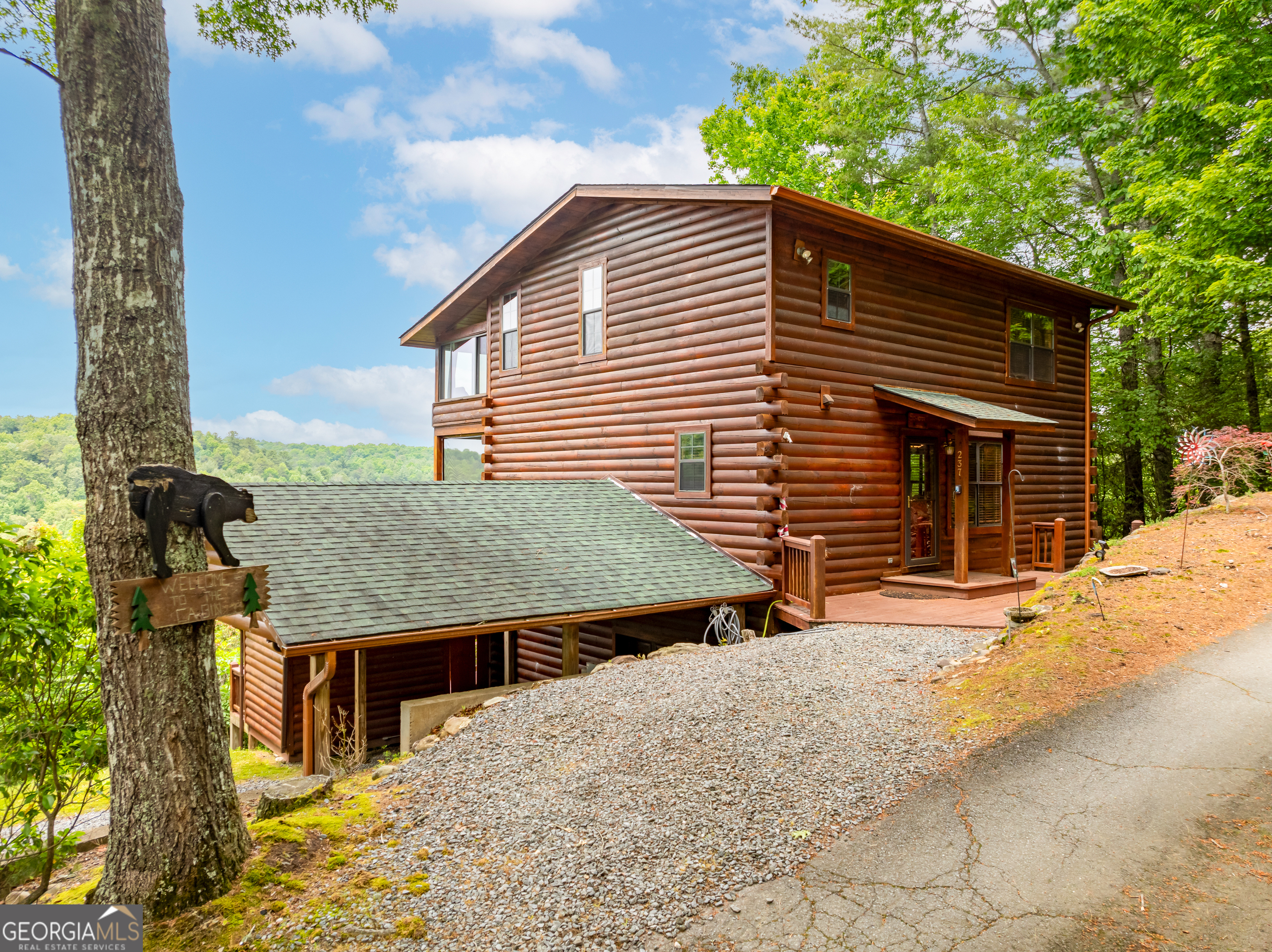 237 Dupont Dr — photo