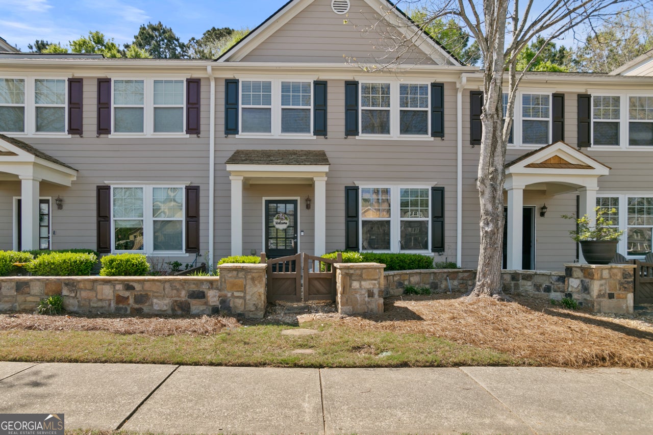 207 River Green Ave — photo