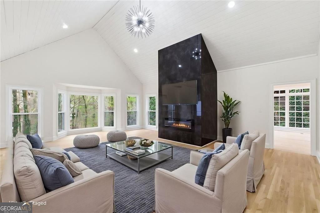 7170 Riverside Drive, Atlanta, GA 30328 — photo 2