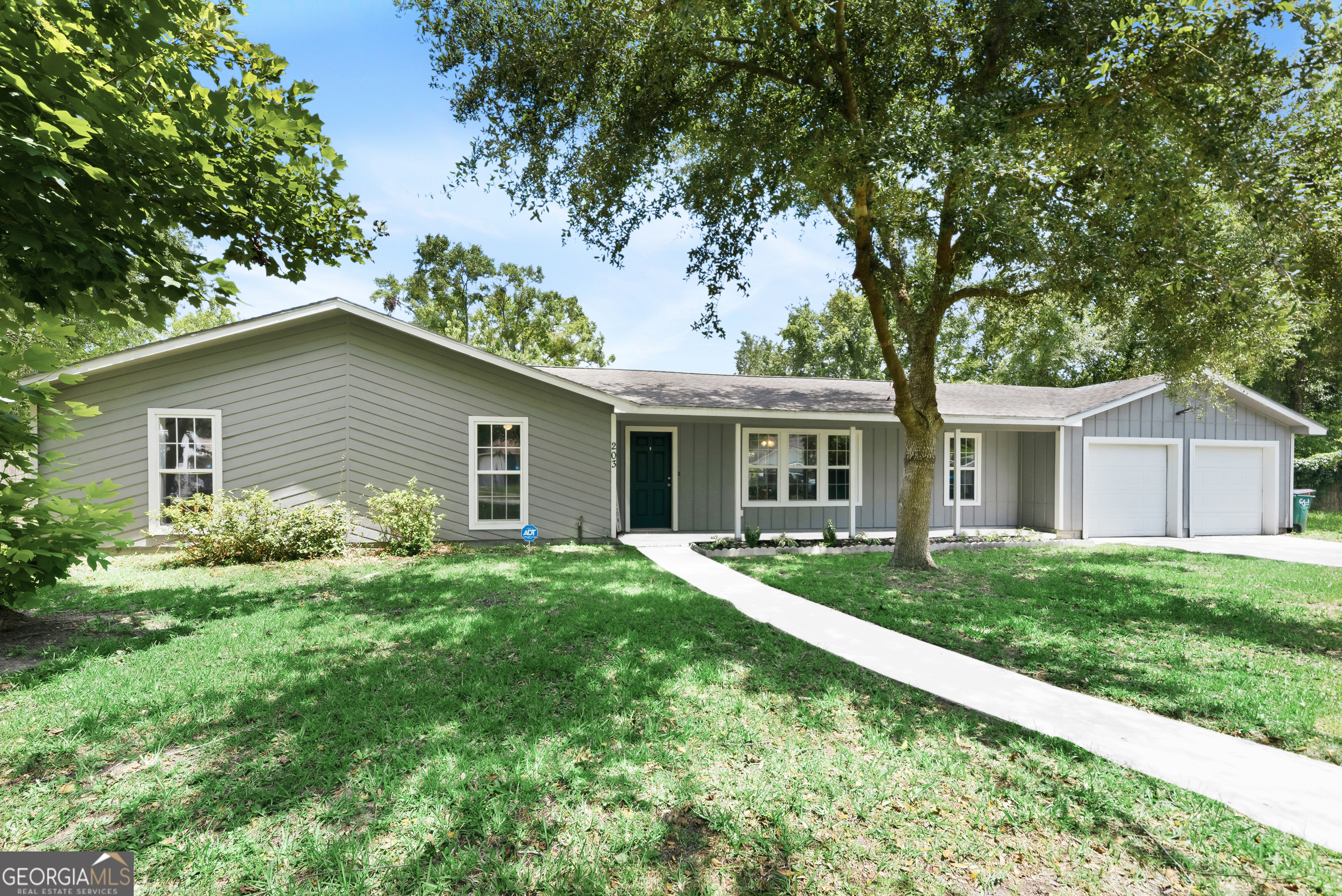 203 Tiffany Cir — photo