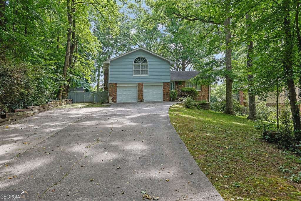 4916 Oak Grove Dr — photo