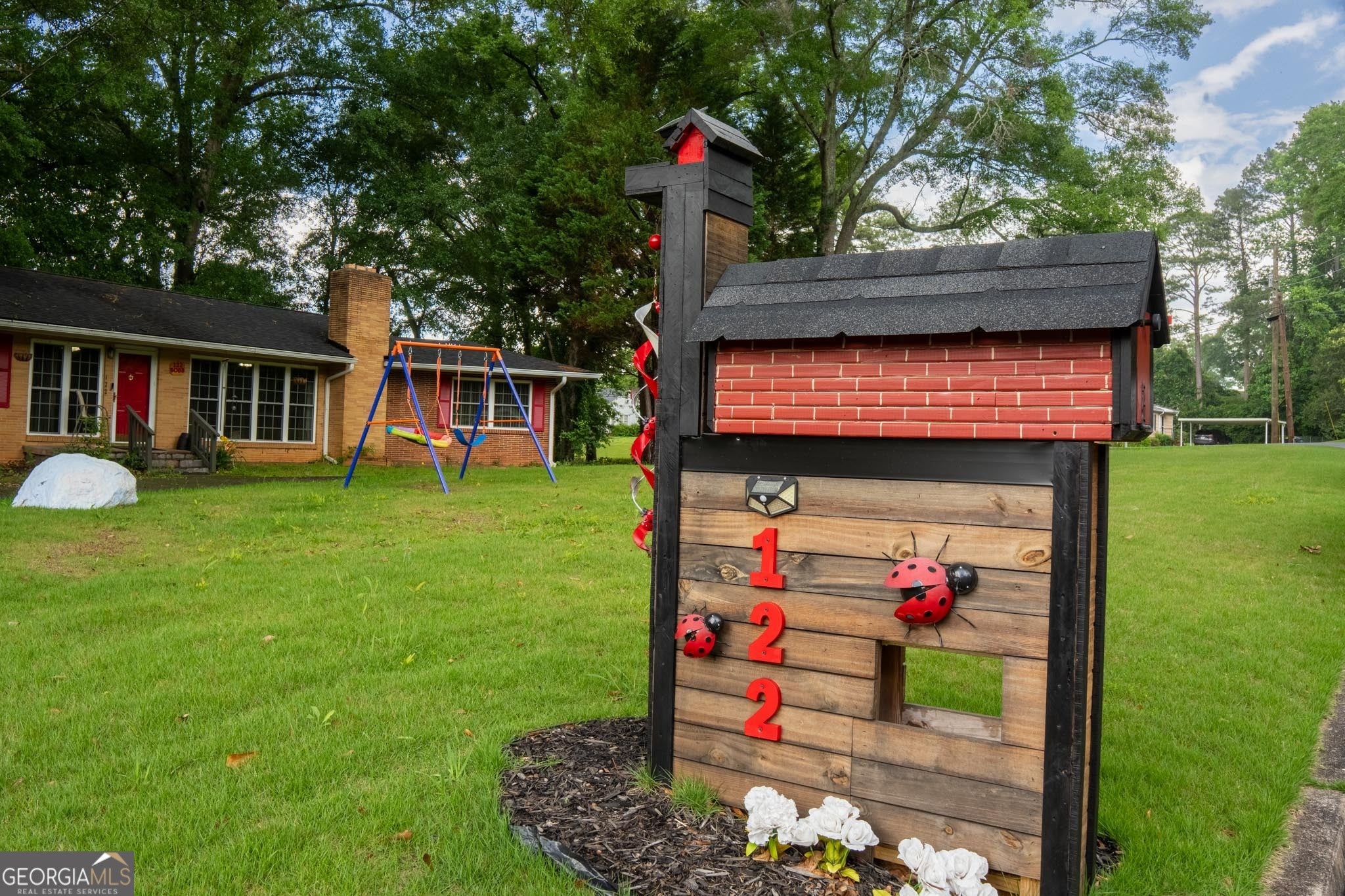 122 Springdale Dr — photo