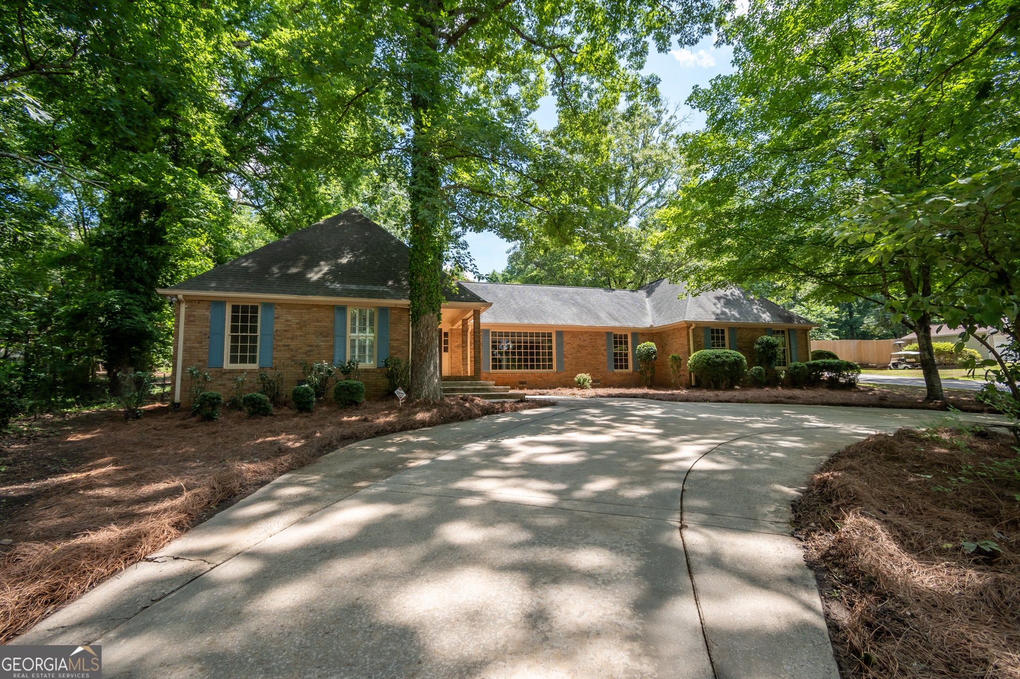 139 Lake Forest Dr — photo