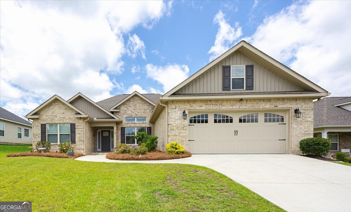 207 Creek Ridge Dr — photo