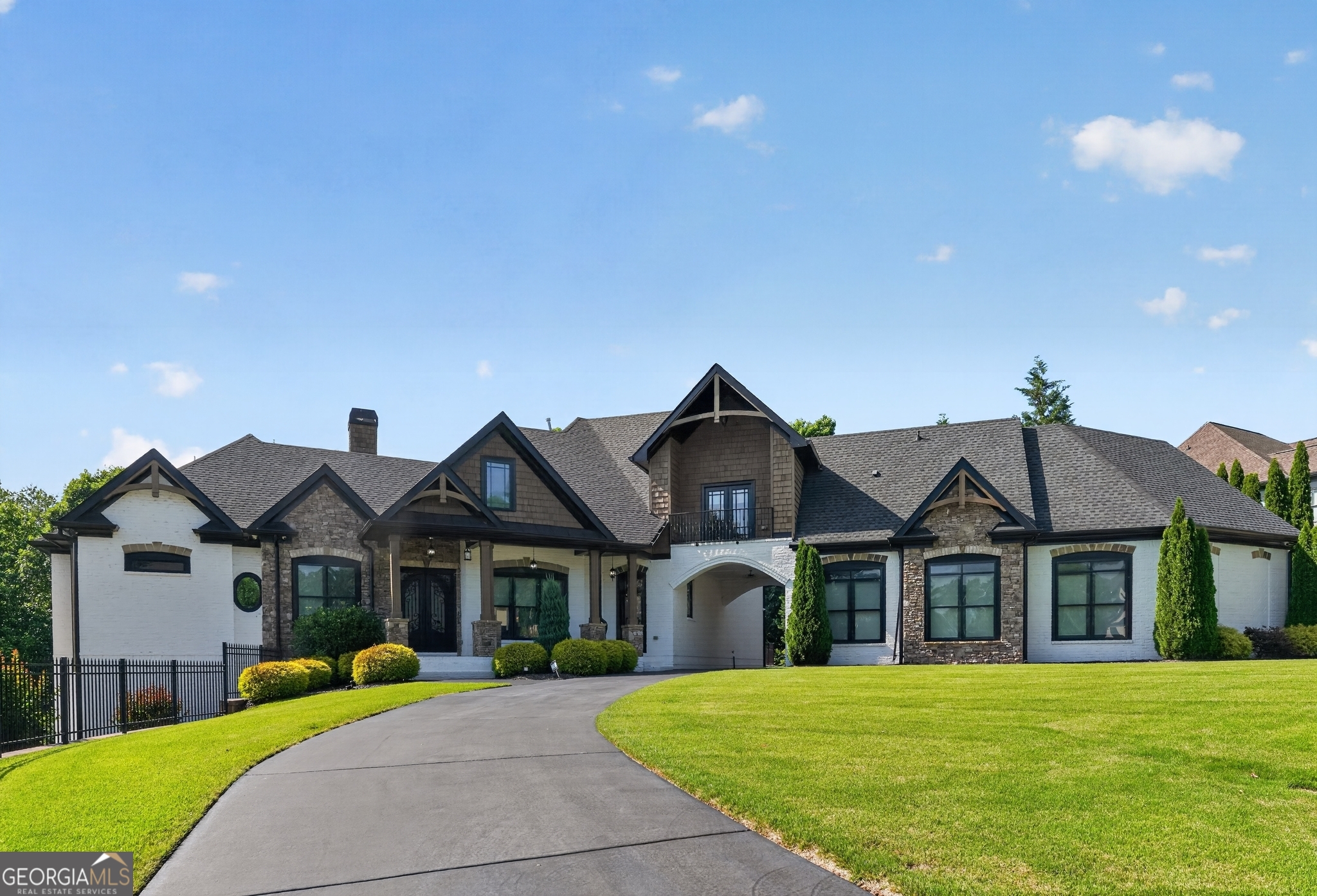 2344 Northern Oak Dr — photo