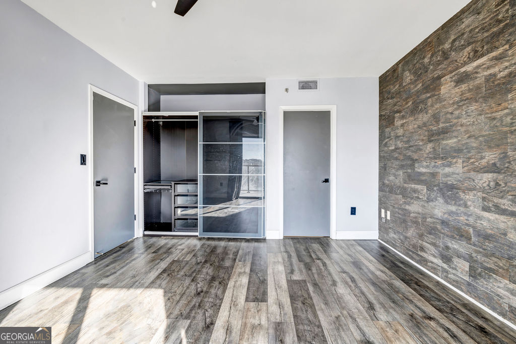 1280 W Peachtree St NW Apt 1504 — photo