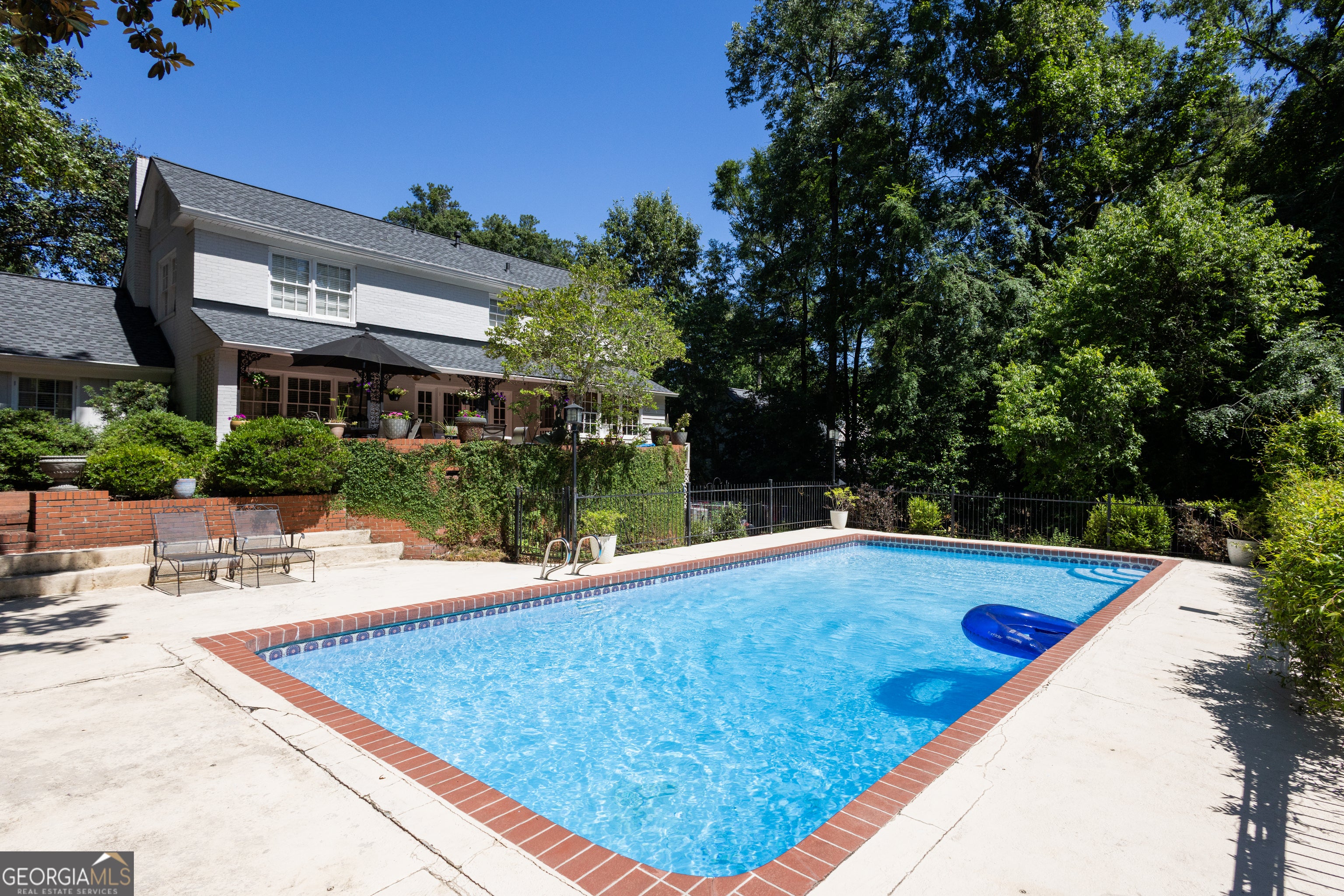 1424 Waverland Dr — photo
